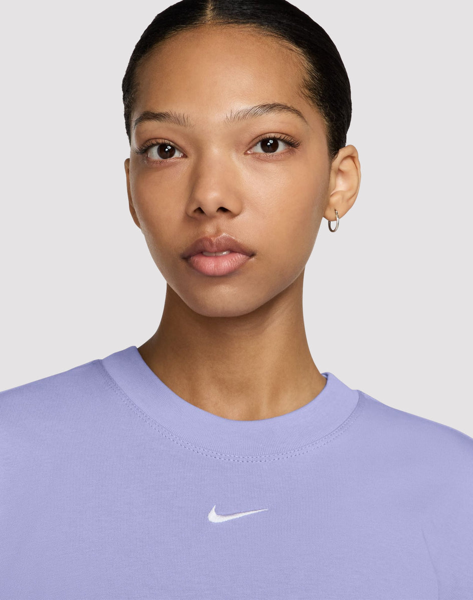 Nike Sportswear Essential Boxy Tee – DTLR