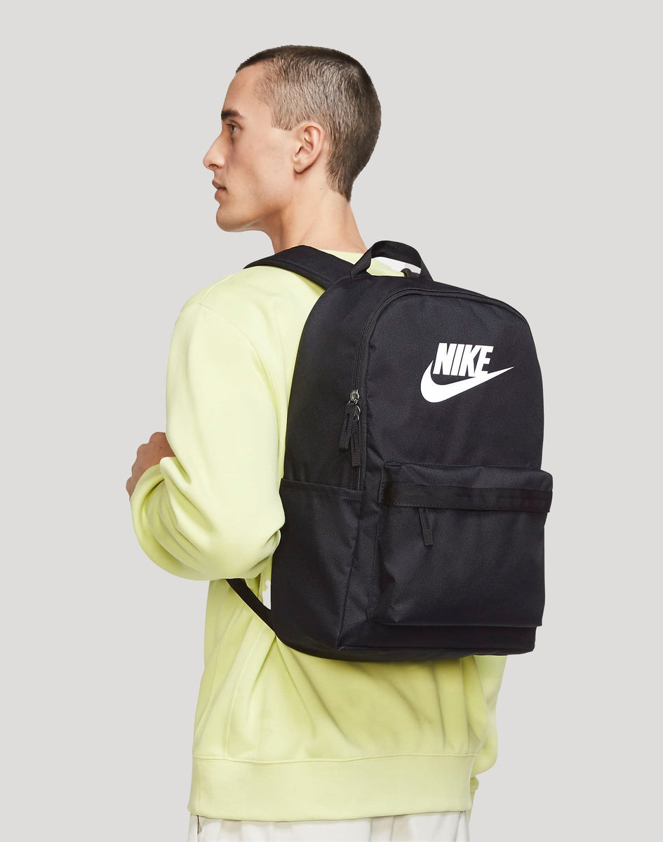 nike backpack for men Brasilia 9.5 Medium | University Red/Black/White NIKE Plecak TRACK BACKPACK (model N.100.2587.080) is a compact everyday carry backpack designed for daily use Nike Backpack (21L). Nike IL