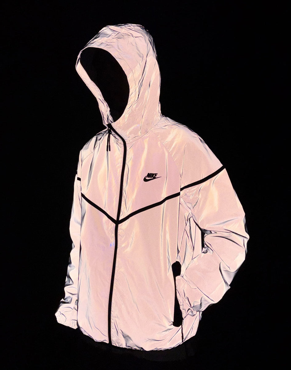 Nike Tech Woven Reflective Flash Jacket – DTLR