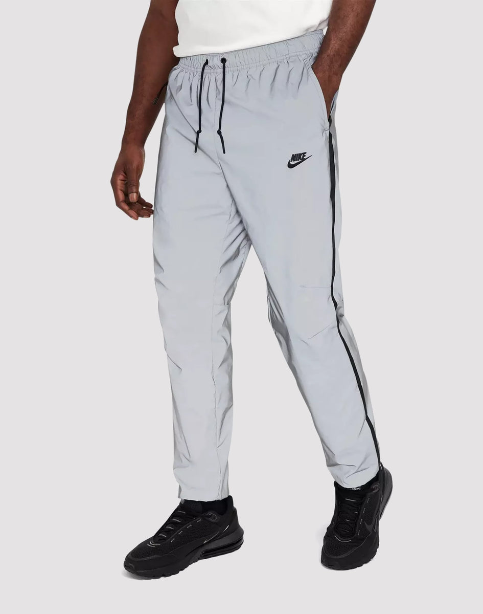 トップス NikeFleece Joggers Reflective Details Nike Men's Tech Fleece Joggers with Reflective Accents