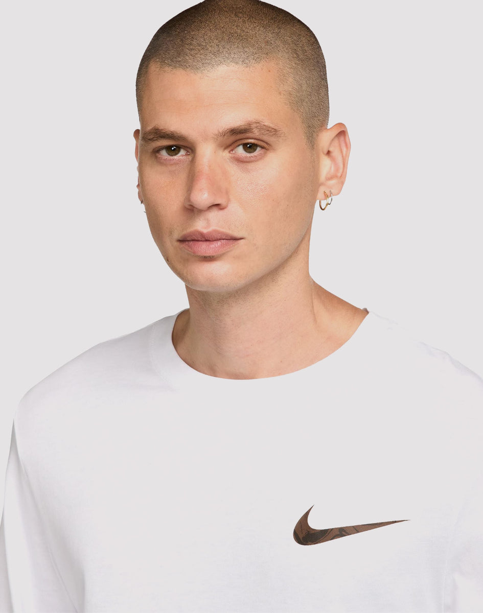 Nike Sportswear Club Long-Sleeve Tee – DTLR