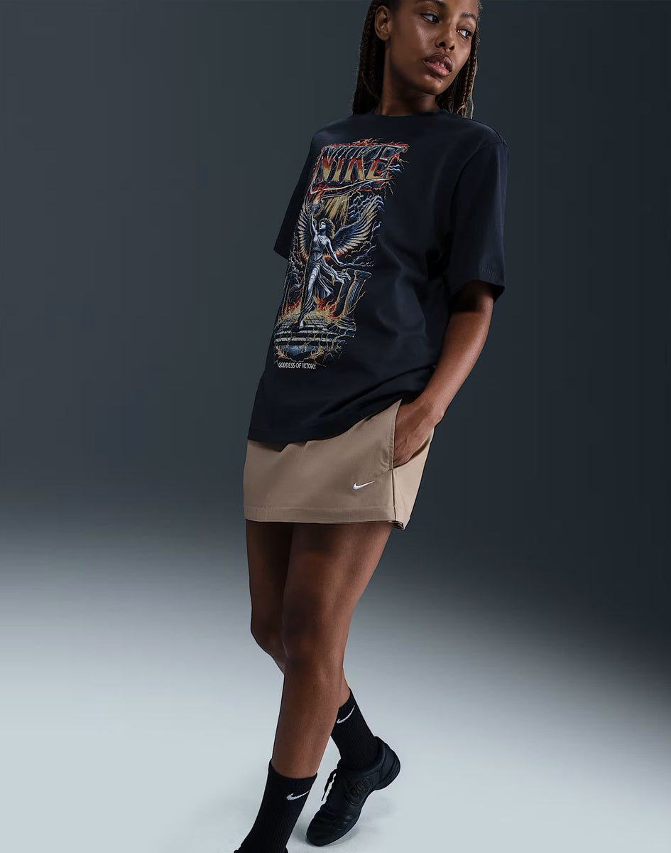 Nike Sportswear Loose T-Shirt – DTLR
