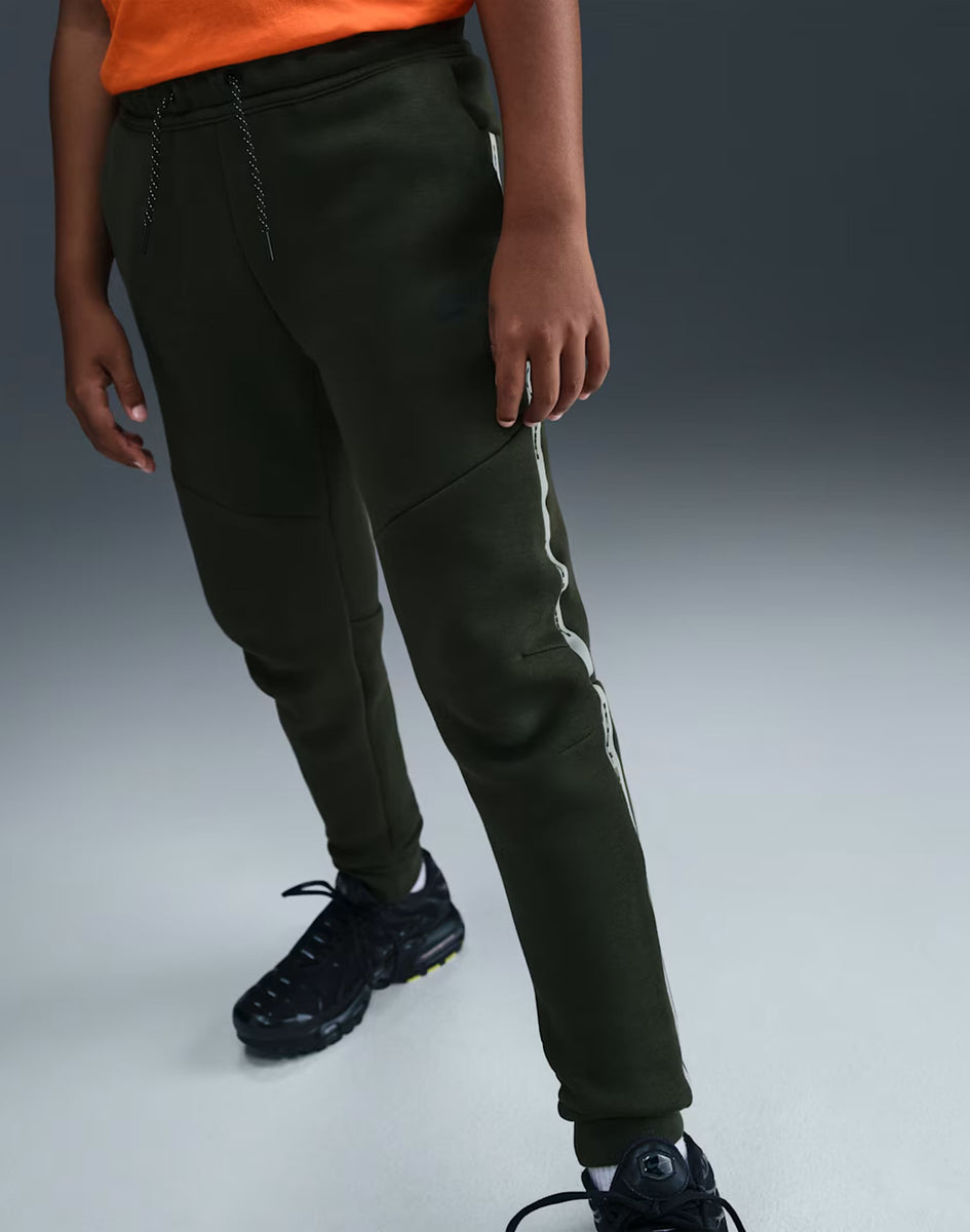 Nike Reflective Tech Fleece Joggers Grade-School – DTLR