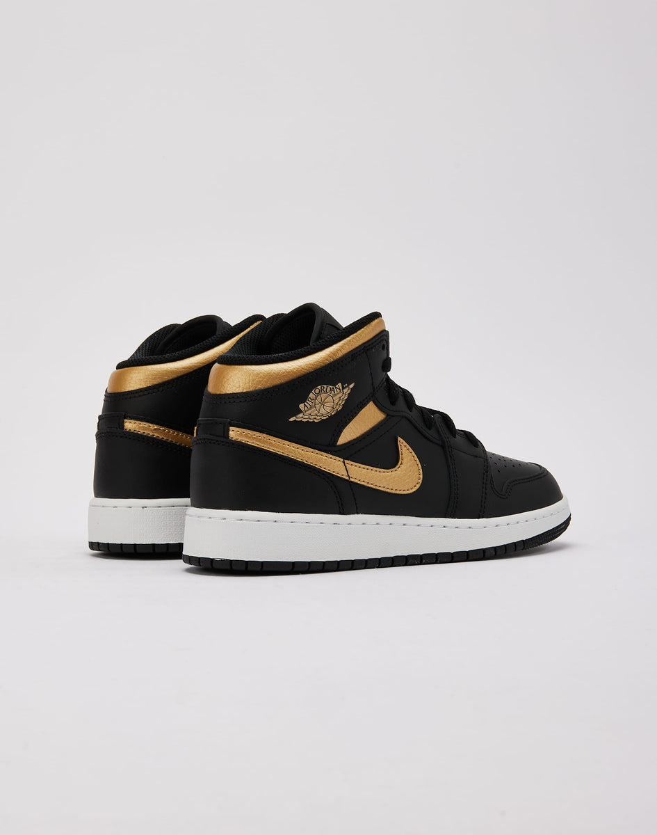 jordan 1s mid junior