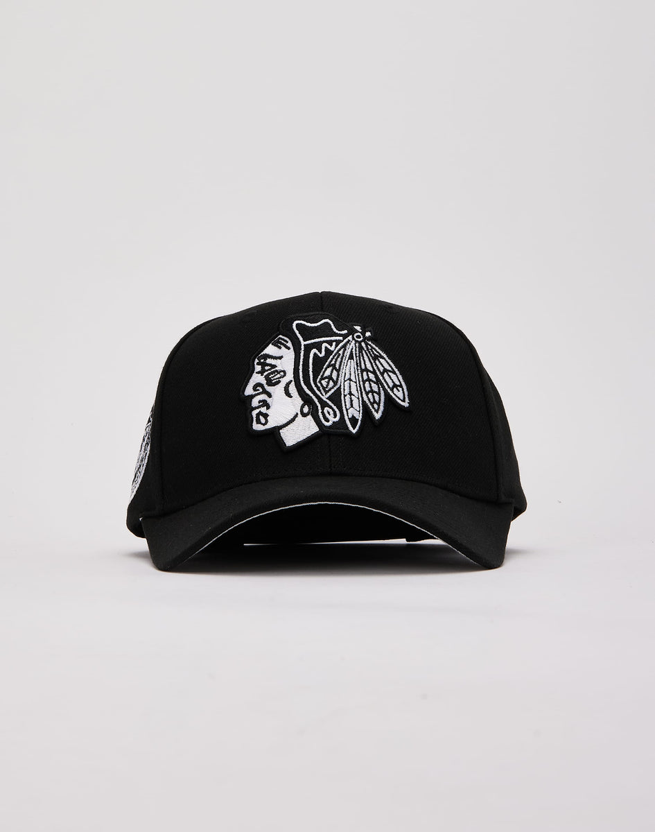 Mitchell & Ness NHL Panda Pro Chicago Blackhawks Snapback Hat – DTLR Mitchell & Ness NHL Panda Pro Chicago Blackhawks Snapback Hat – DTLR