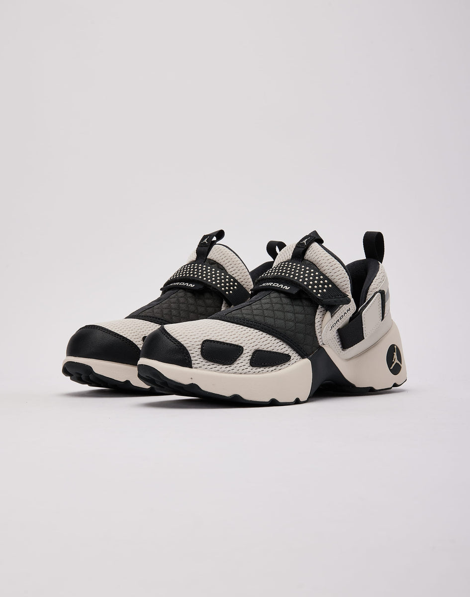 Jordan Trunner LX – DTLR - Main Image
