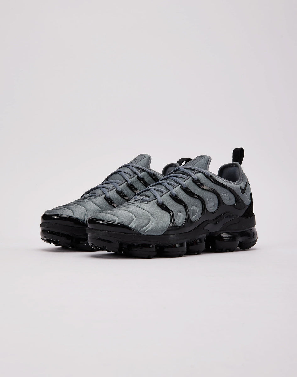 nike vapormax plus black wolf grey