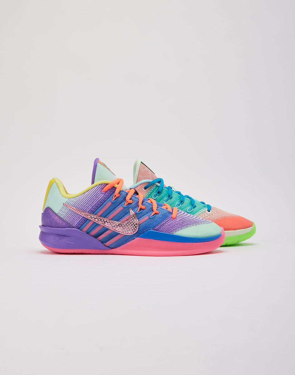 nike_IO7845_20300_W068_1200x12