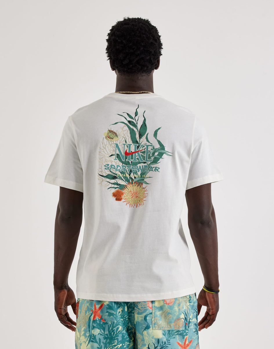 【ラスト株】T. ‘White Knigit' T'S TROPICALS Men's Cotton Crew TropicalTee – oyster-resorts