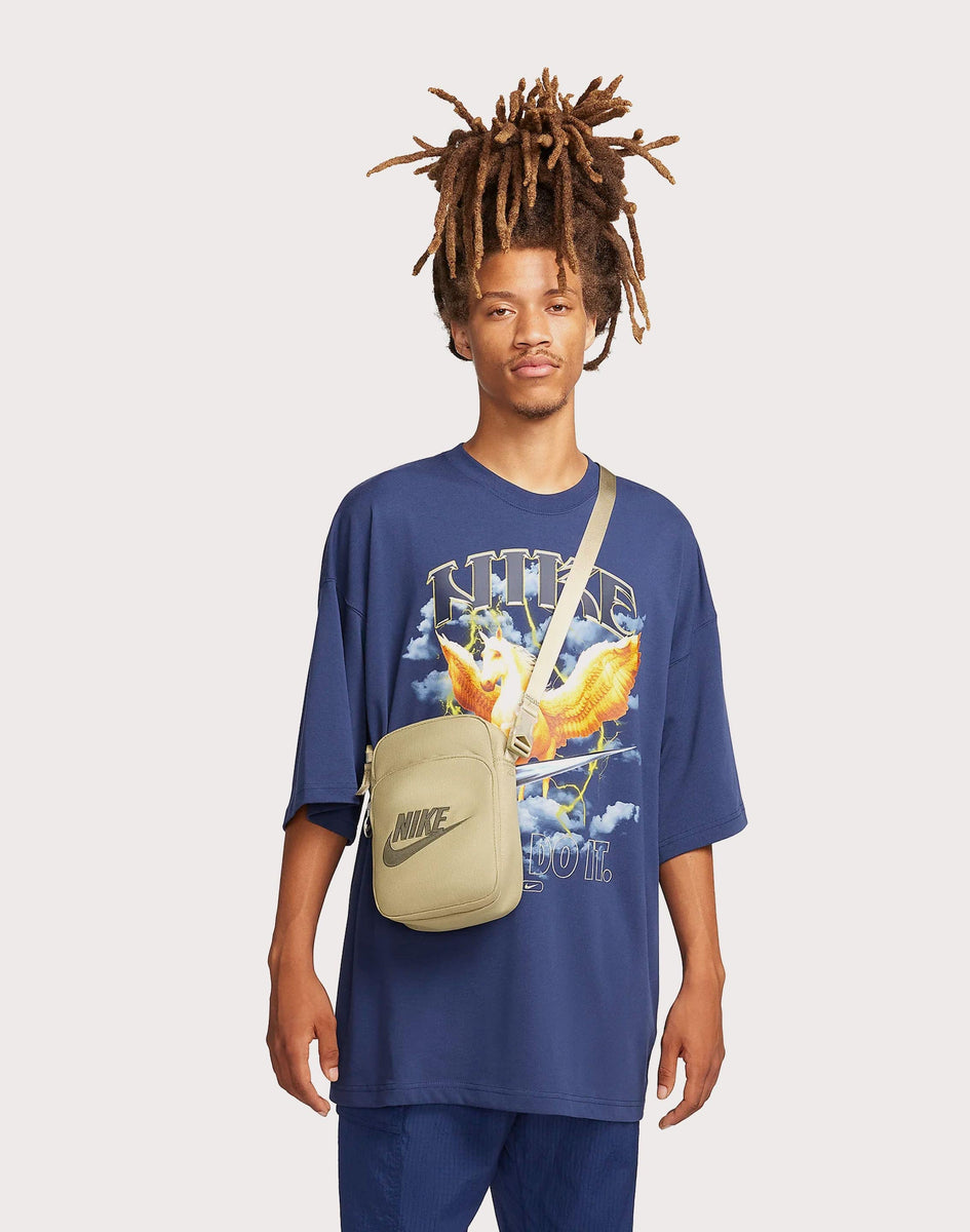 Nike Heritage Crossbody Bag â DTLR
