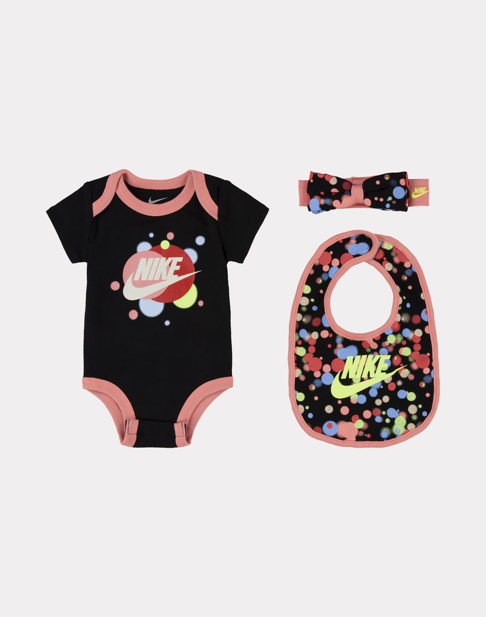 Nike GIRLS NEWBORN BABY GLOW TIME ONSIE SET – DTLR