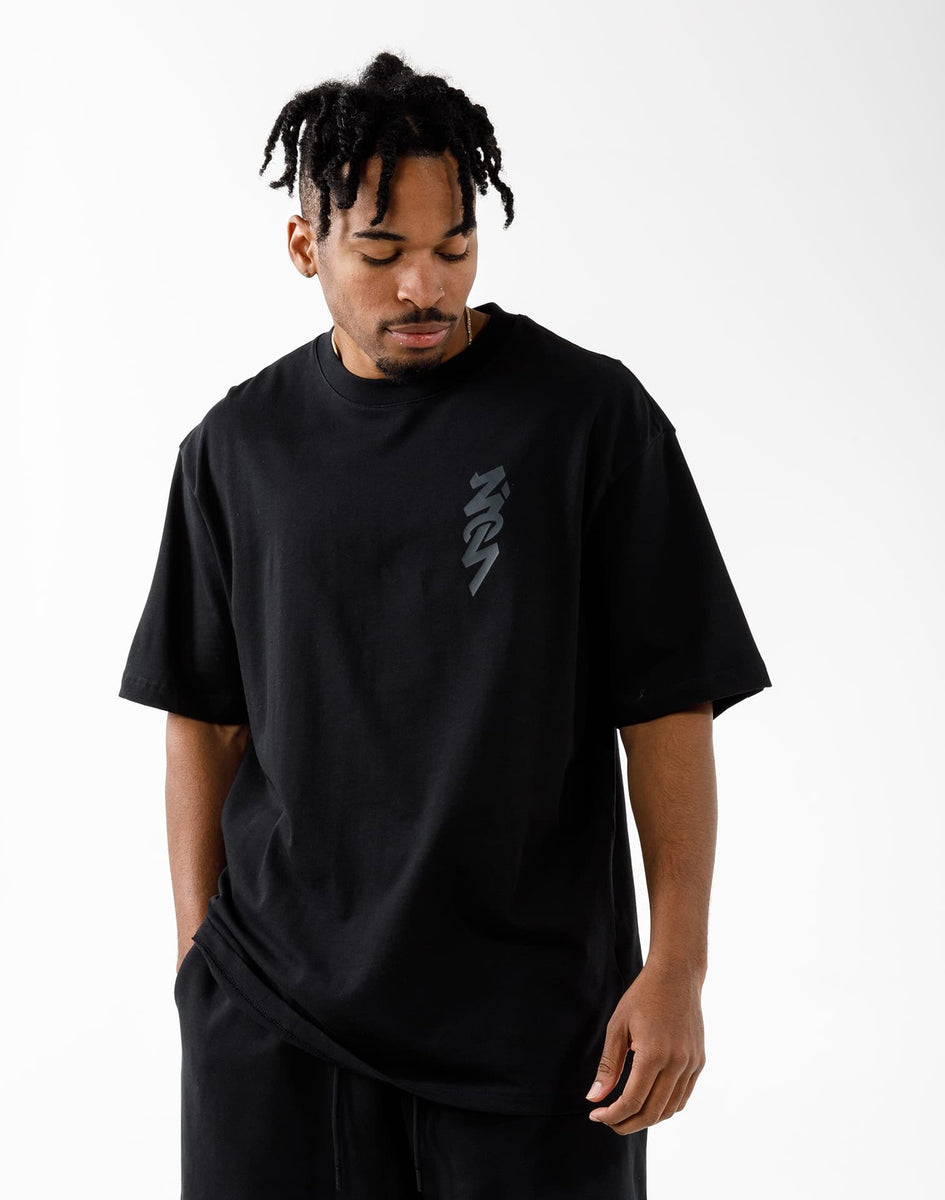 Jordan_DJ5877-010_M-