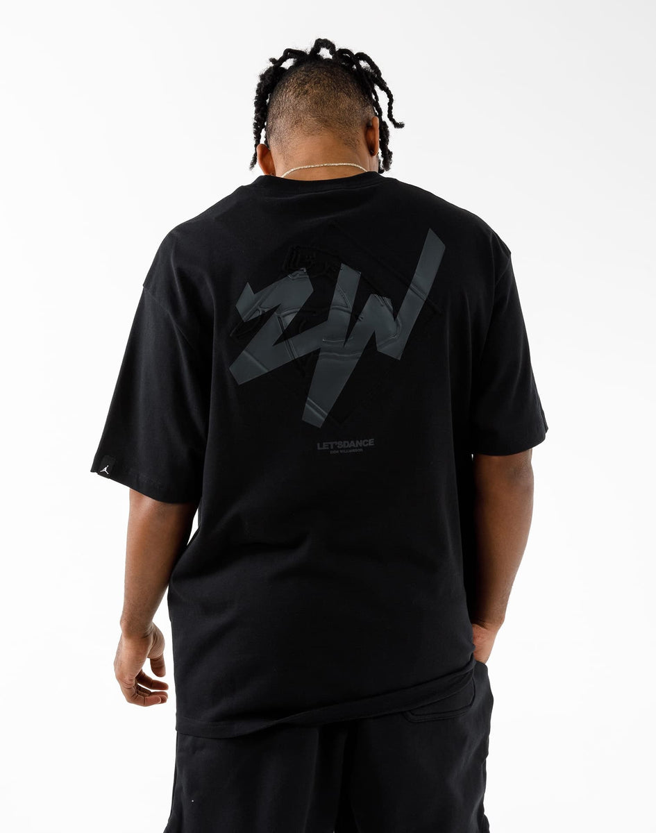 Jordan_DJ5877-010_M-