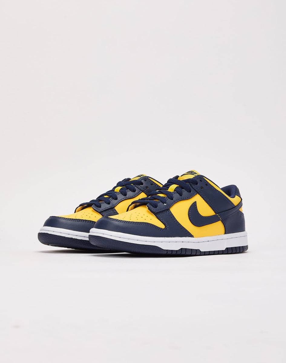 Nike-CW1590-700-