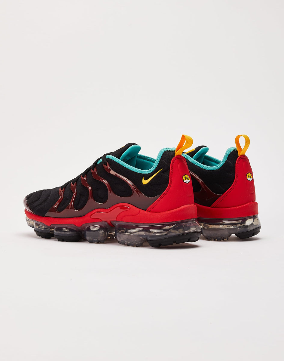 Nike Vapormax Plus “Black” Sizes 8.5-13 $190 plus tax