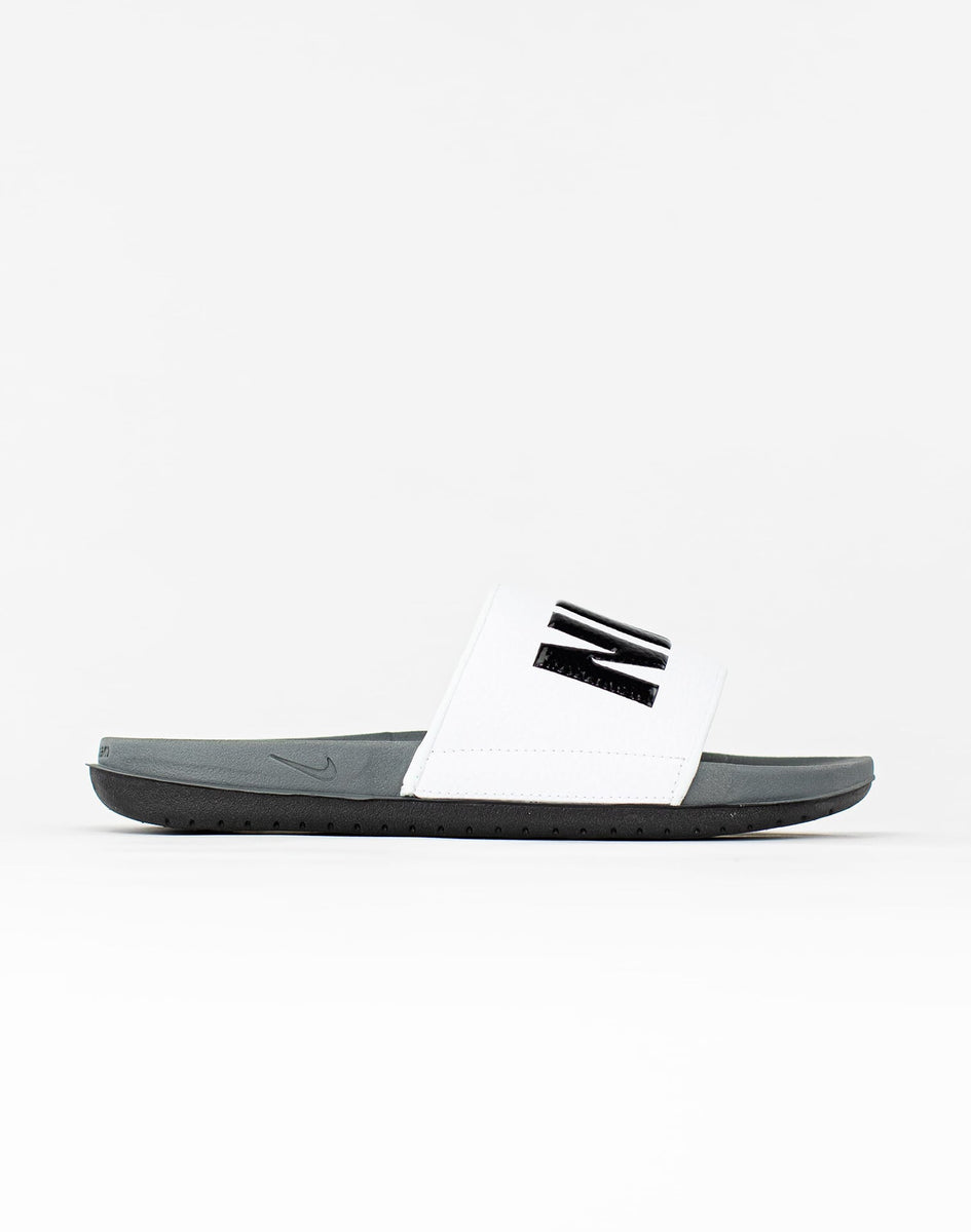 nike_bq4639001_m-1_1200x1200.  display picture 1