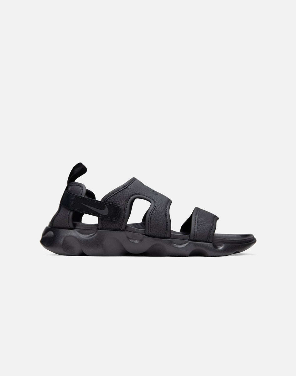 nike owaysis on feet