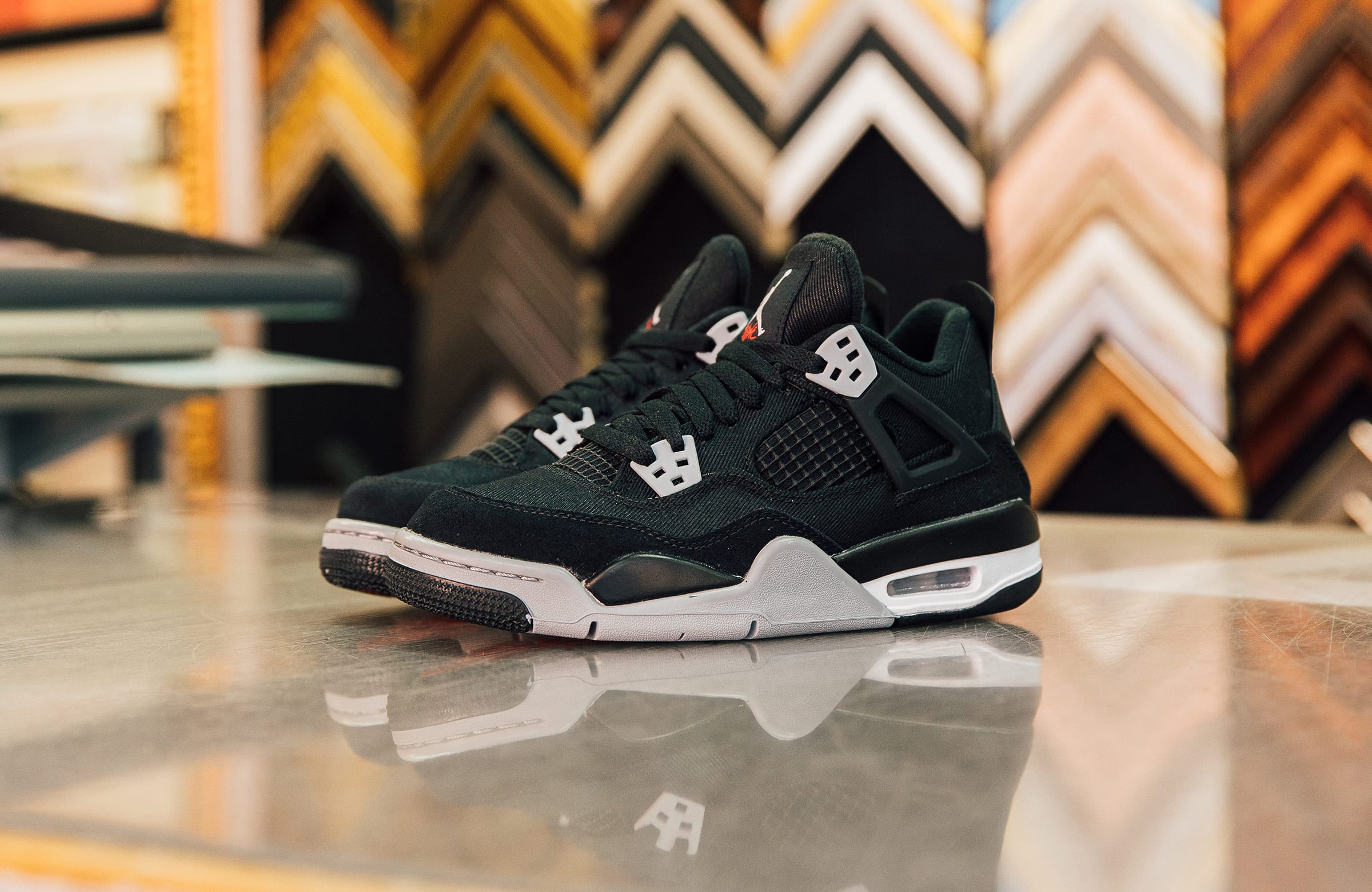 Jordan 4 Racks Jordan 4 Retro Black