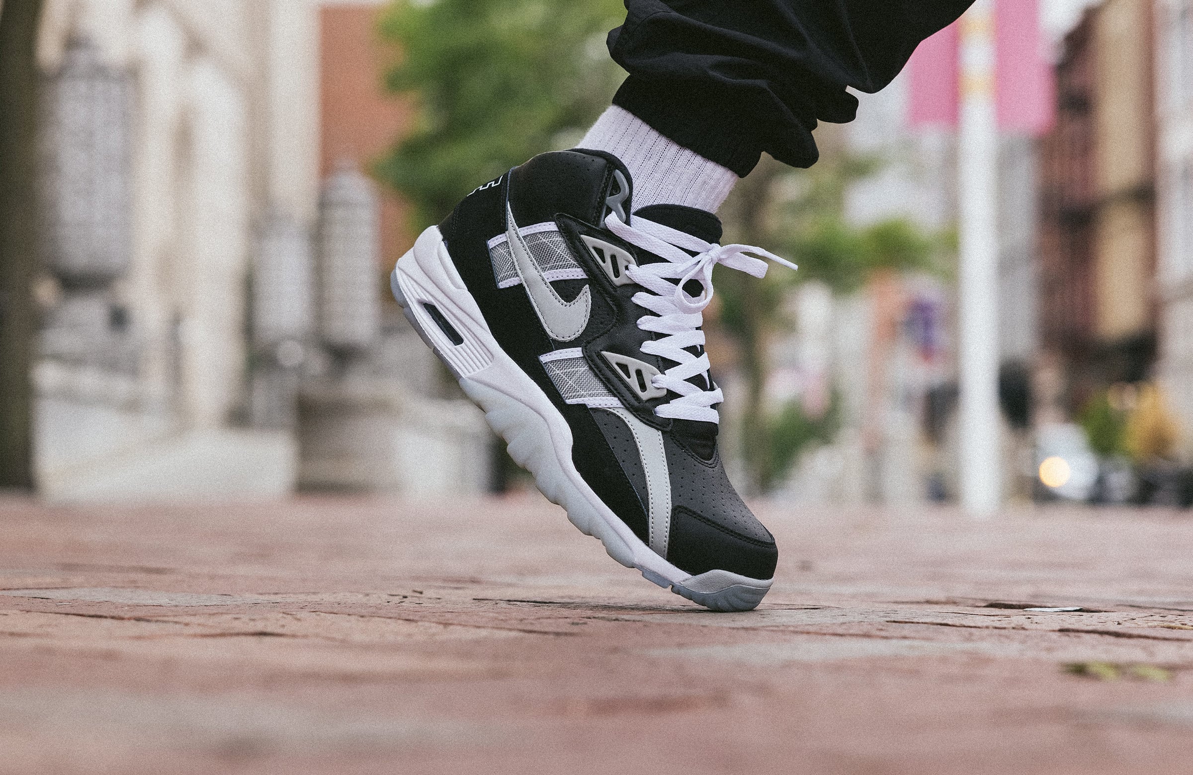 Nike air trainer 180 on feet Clearance