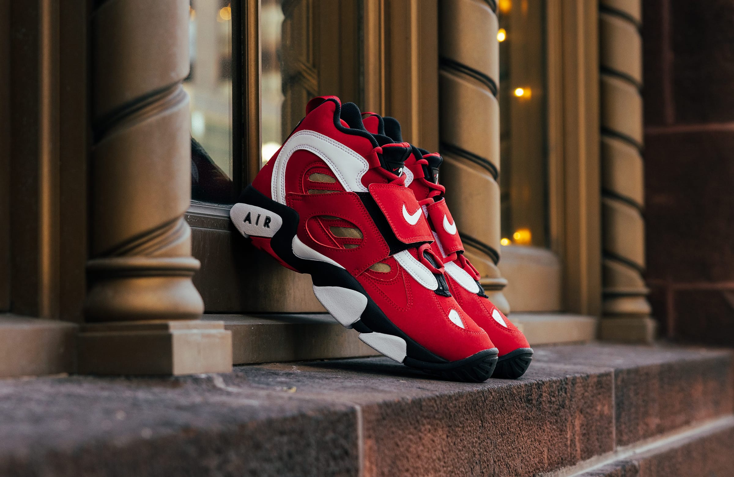 The Nike Air Diamond Turf II Returns in “Prime Red” – DTLR