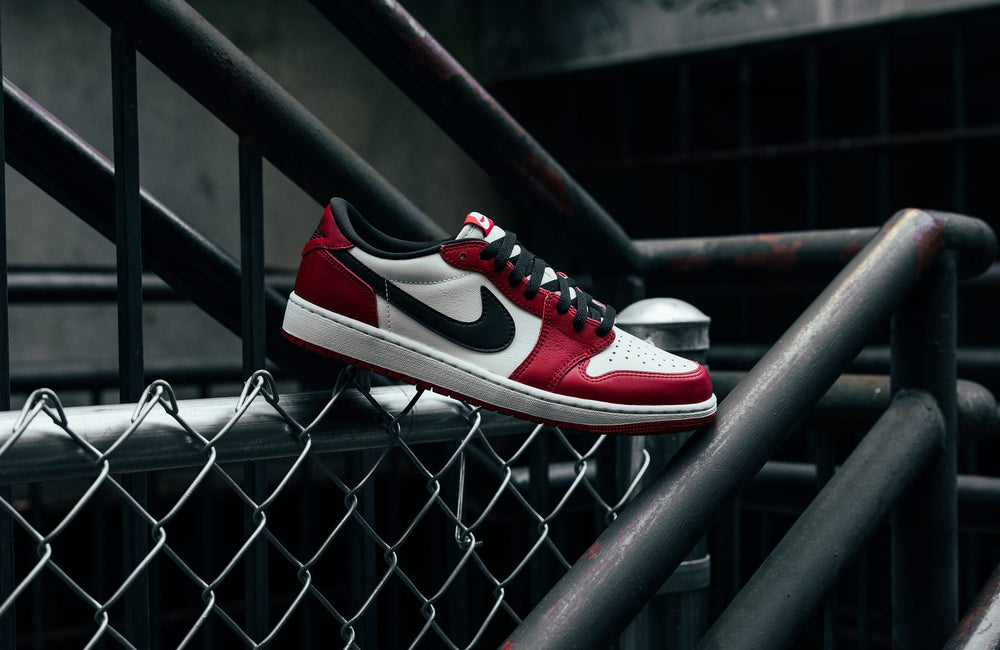 スニーカー Nike Air Jordan 1 Retro Low PS Chicago The Air Jordan 1 Retro Low OG “Chicago” Returns in 2025 – DTLR