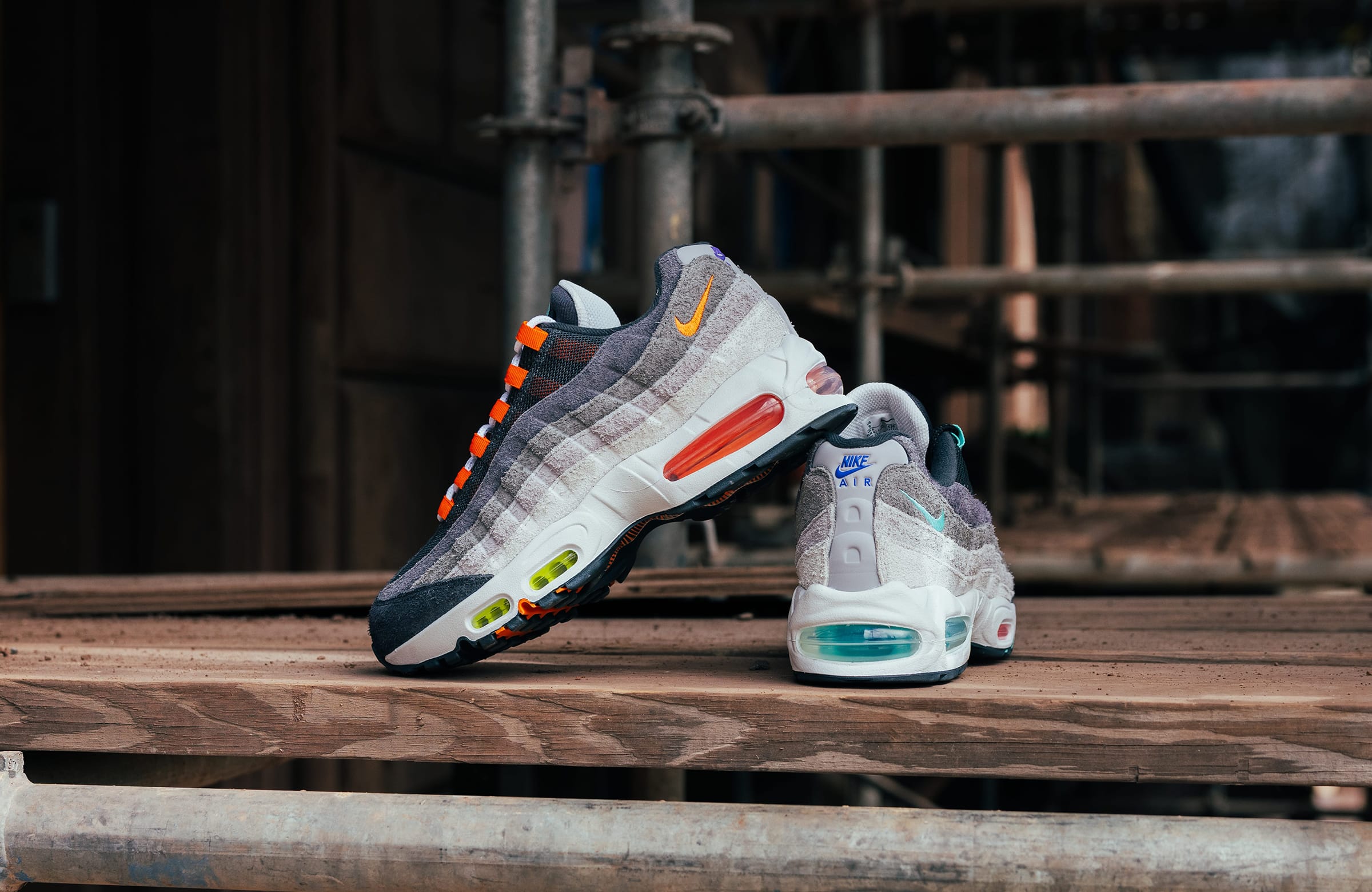 NIKE AIR MAX 95 OG  ランニングシューズ Get Greedy with the Nike Air Max 95 Big Bubble “Multi-Color” – DTLR