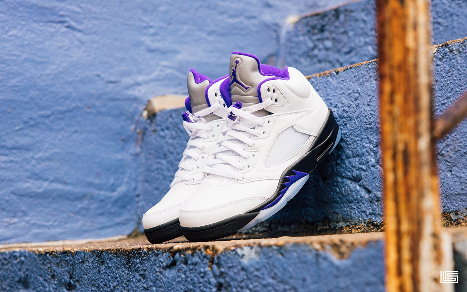 Coming Soon: Air Jordan 5 Retro “Dark Concord” – DTLR