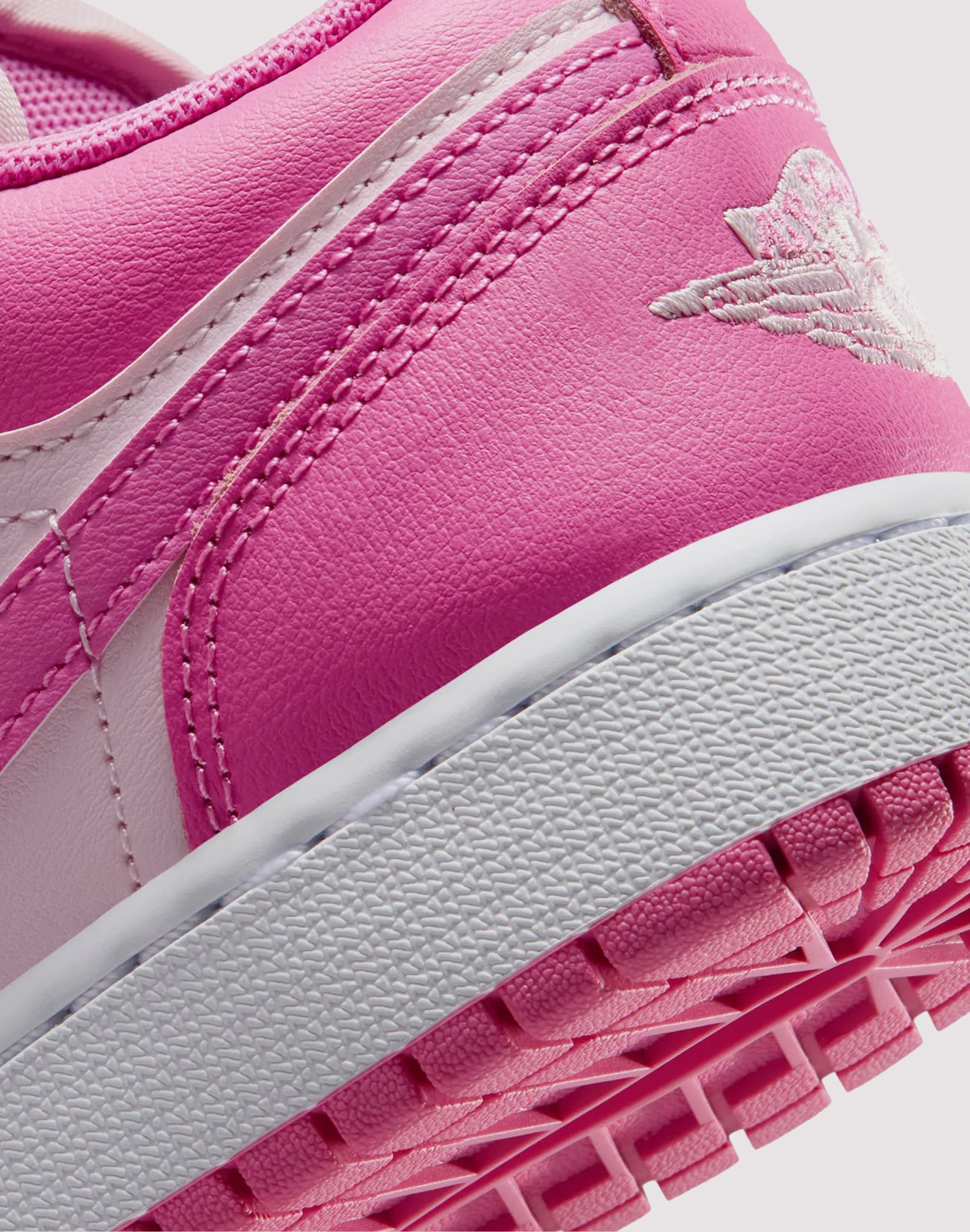 Photo of Jordan Air Jordan 1 Low Grade-School