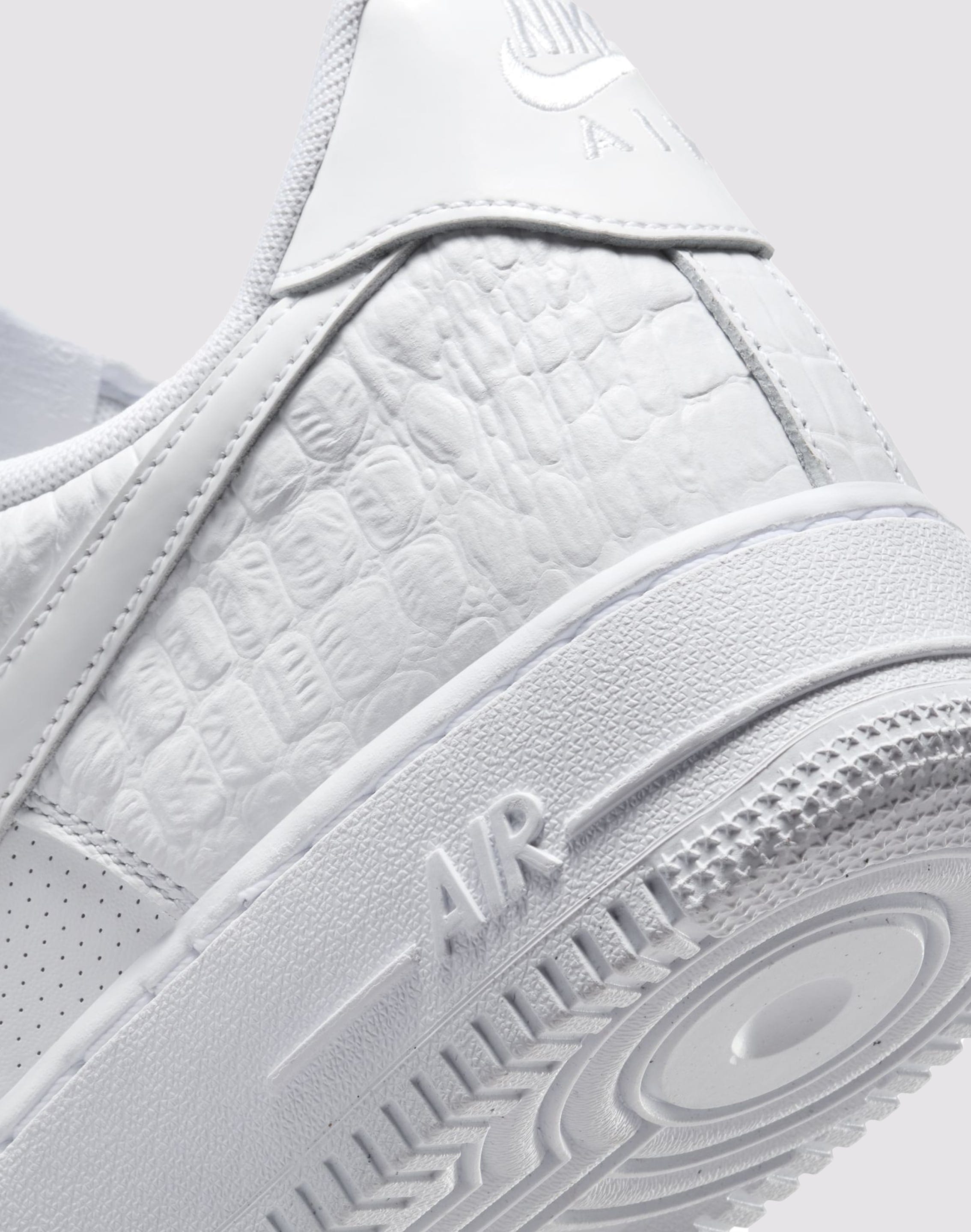 Nike Air Force 1 '07 LX 