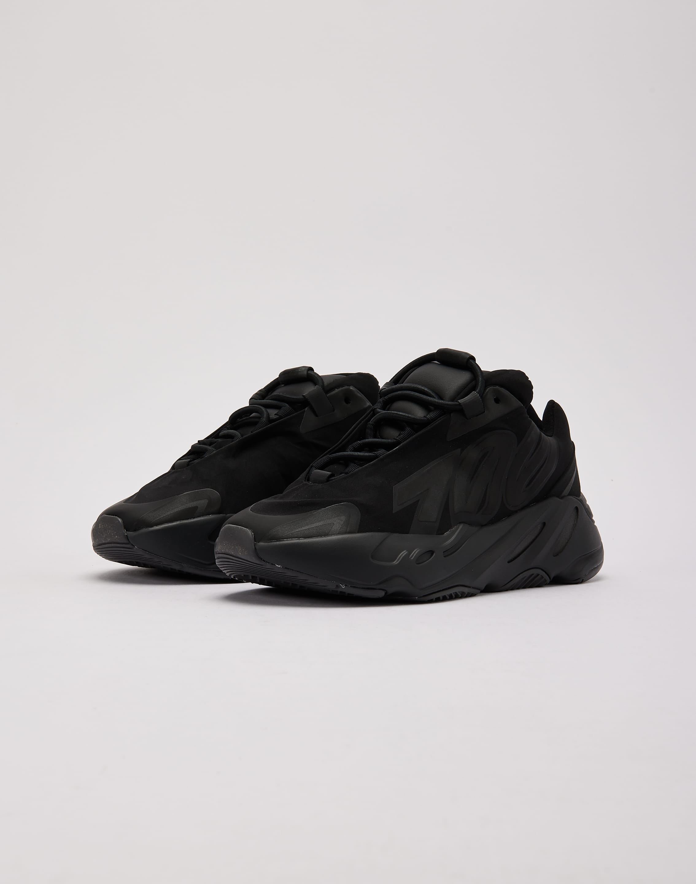 Adidas Yeezy Boost 700 MNVN 'Triple Black' Grade-School Adidas Yeezy Boost 700 MNVN 'Triple Black' Grade-School