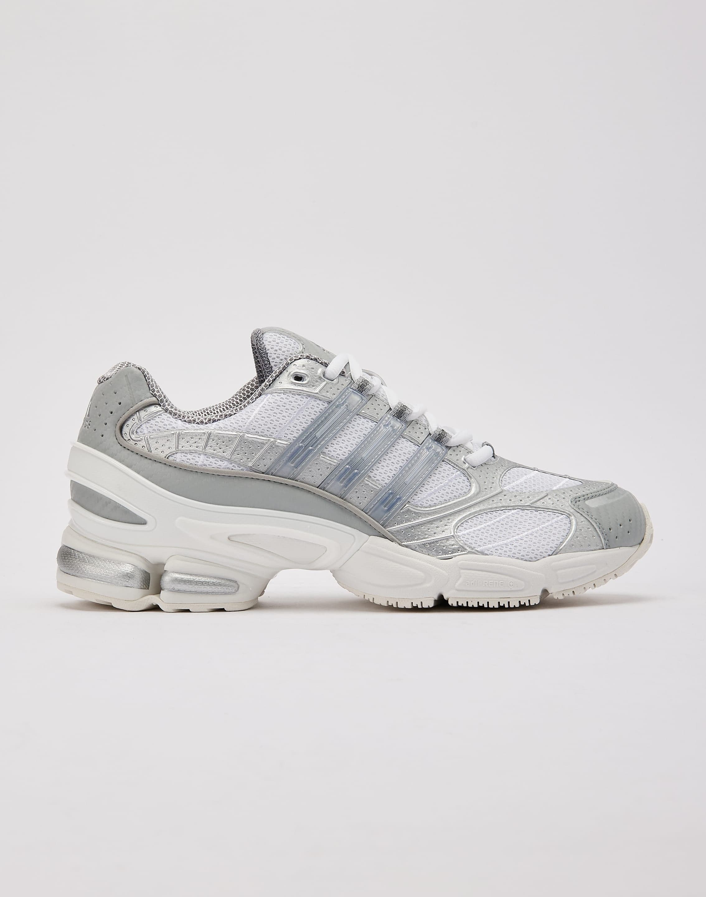 Adidas Ozweego Pro DTLR Adidas Ozweego Pro DTLR