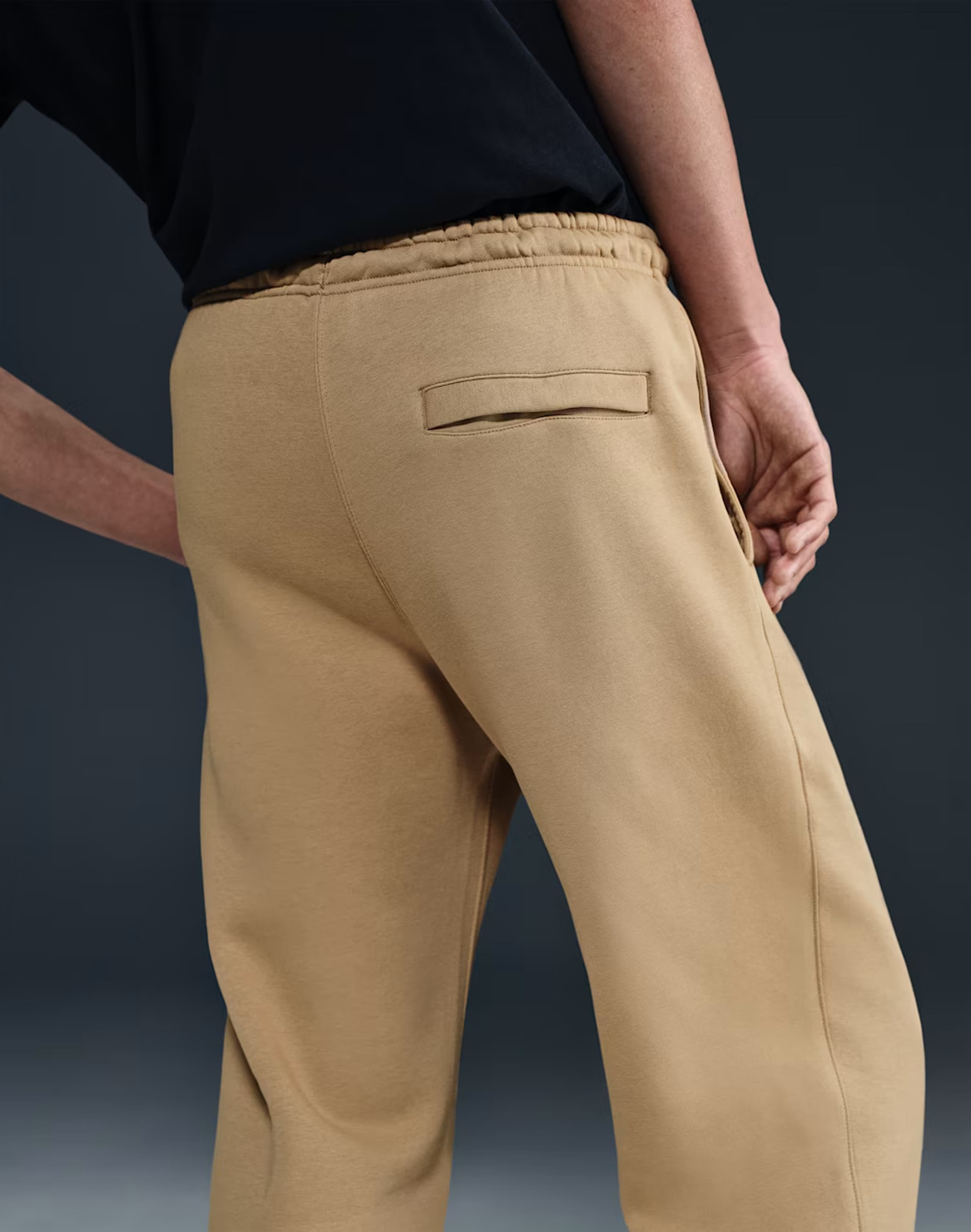 Photo of Nike Club Fleece Open-Hem Pants