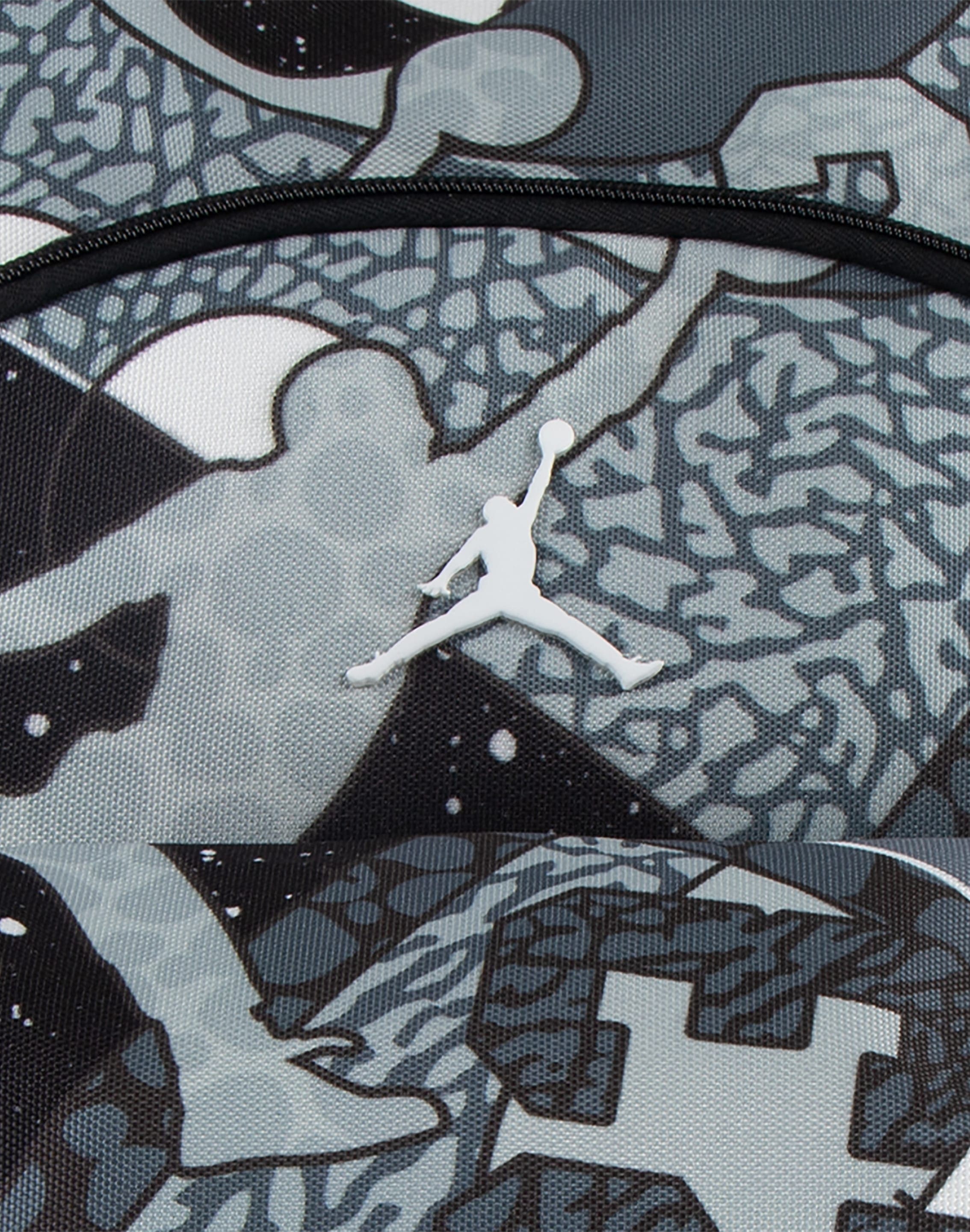 【新品タグ付】Jordan フライトコントロールパック バックパック Amazon.com | Nike Adults Jordan Flight Control Pack Backpack