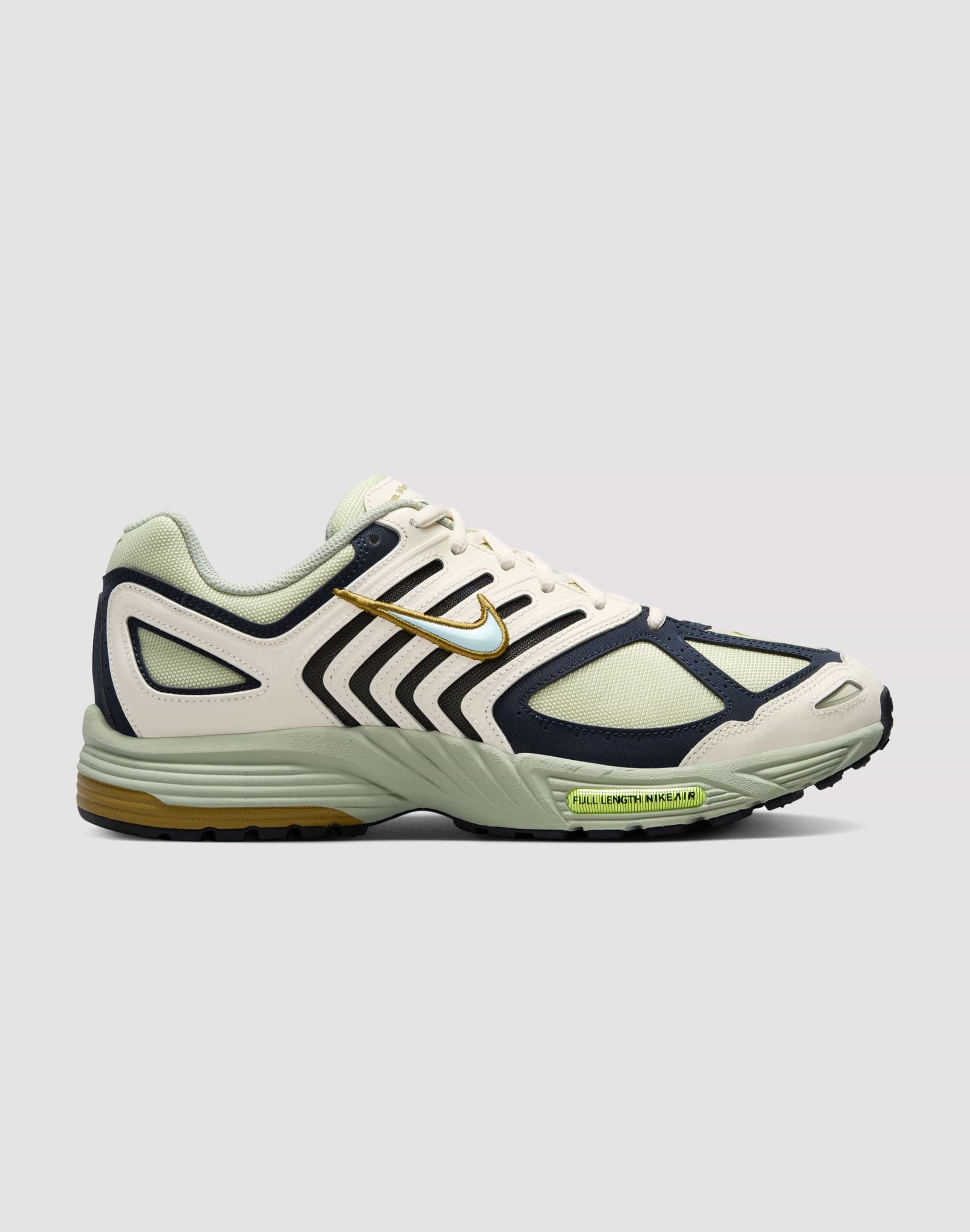 Photo of Nike Air Pegasus 2005