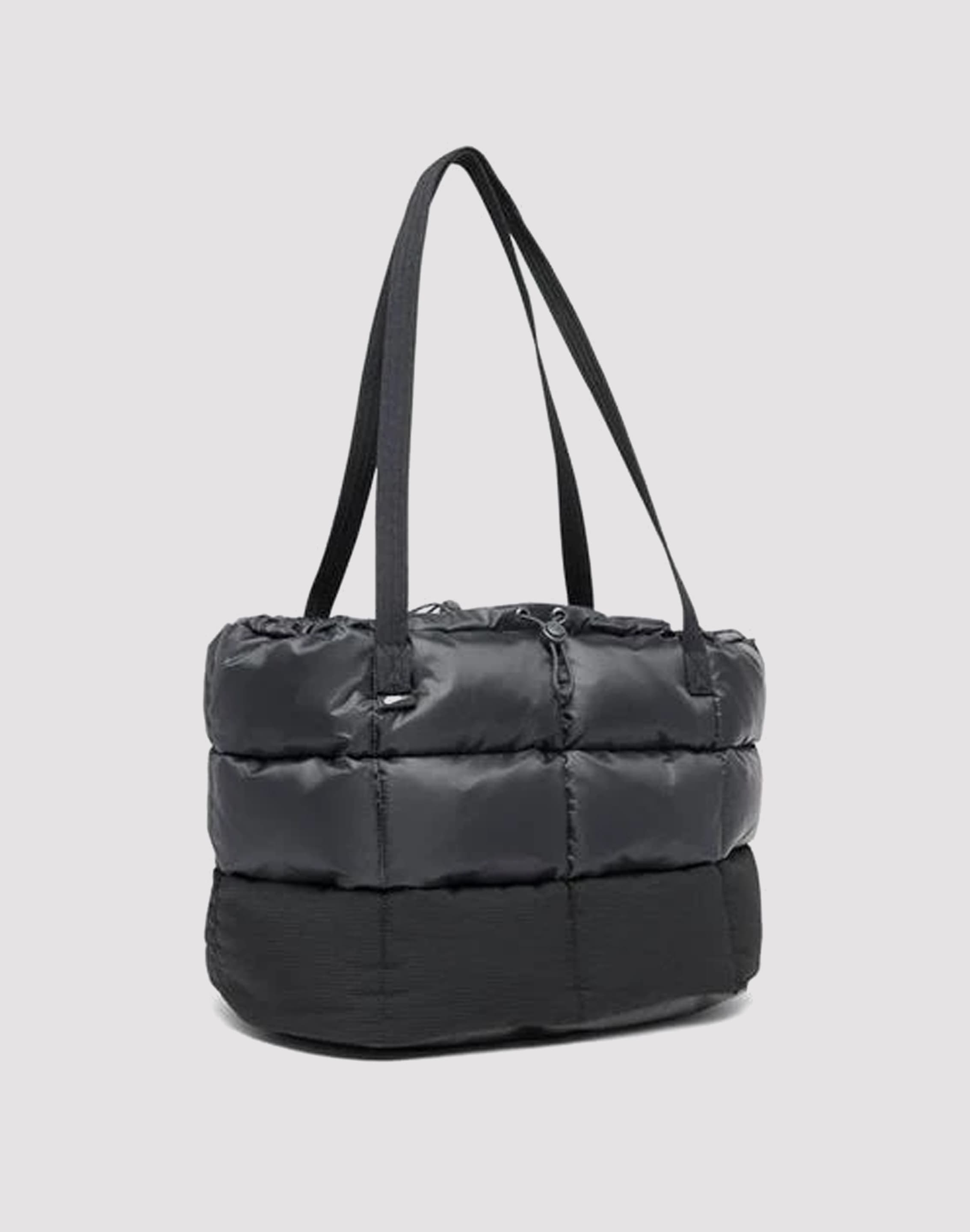 【NIKE】SPORTSWEAR Puffle トートバッグ Nike Sportswear Puffle Tote Bag 2.0 – DTLR