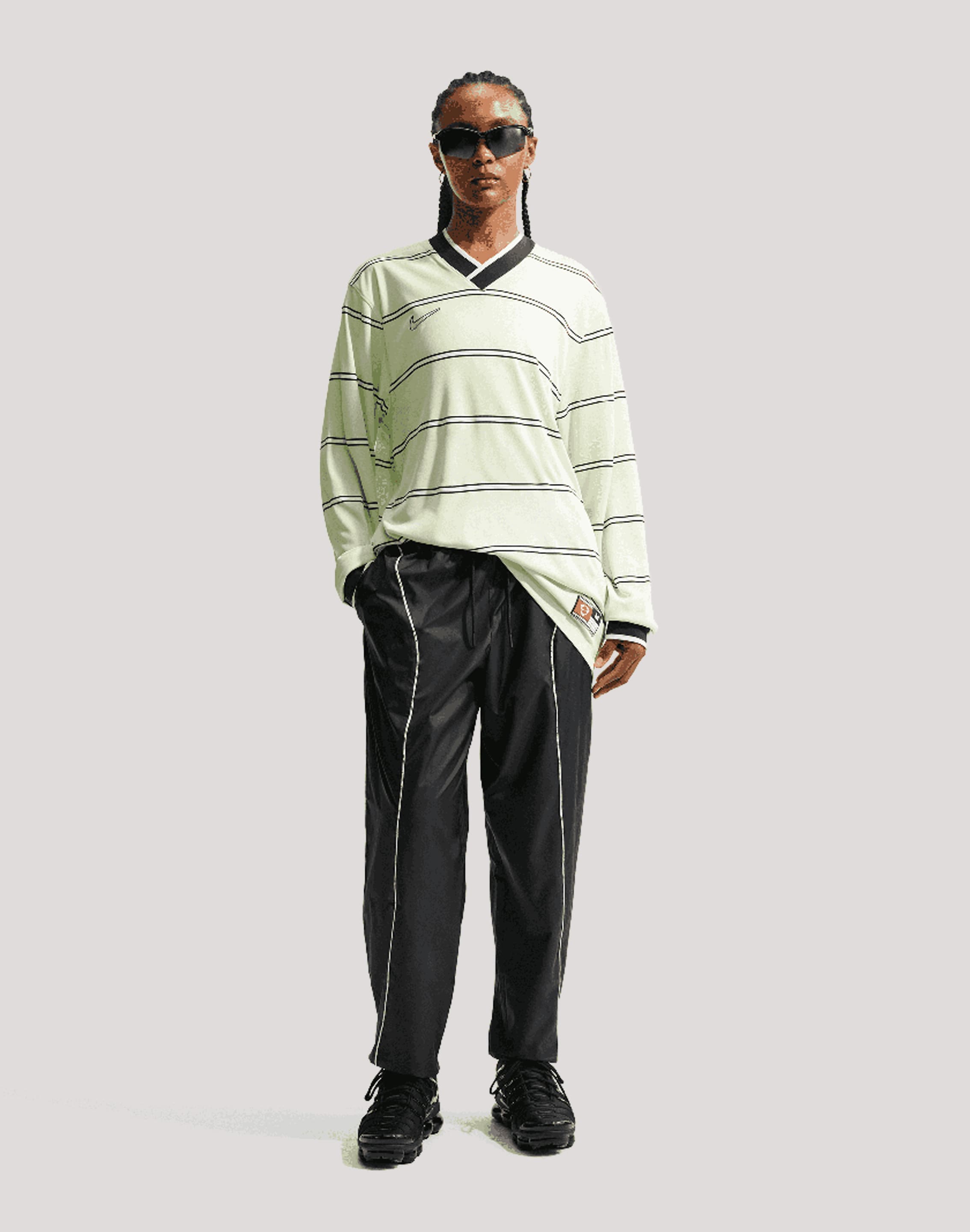 Photo of Nike Lightweight Woven Pants