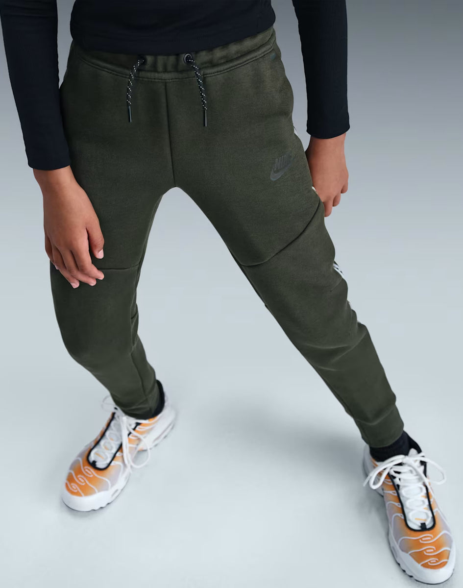Nike Reflective Tech Fleece Joggers Grade-School – DTLR