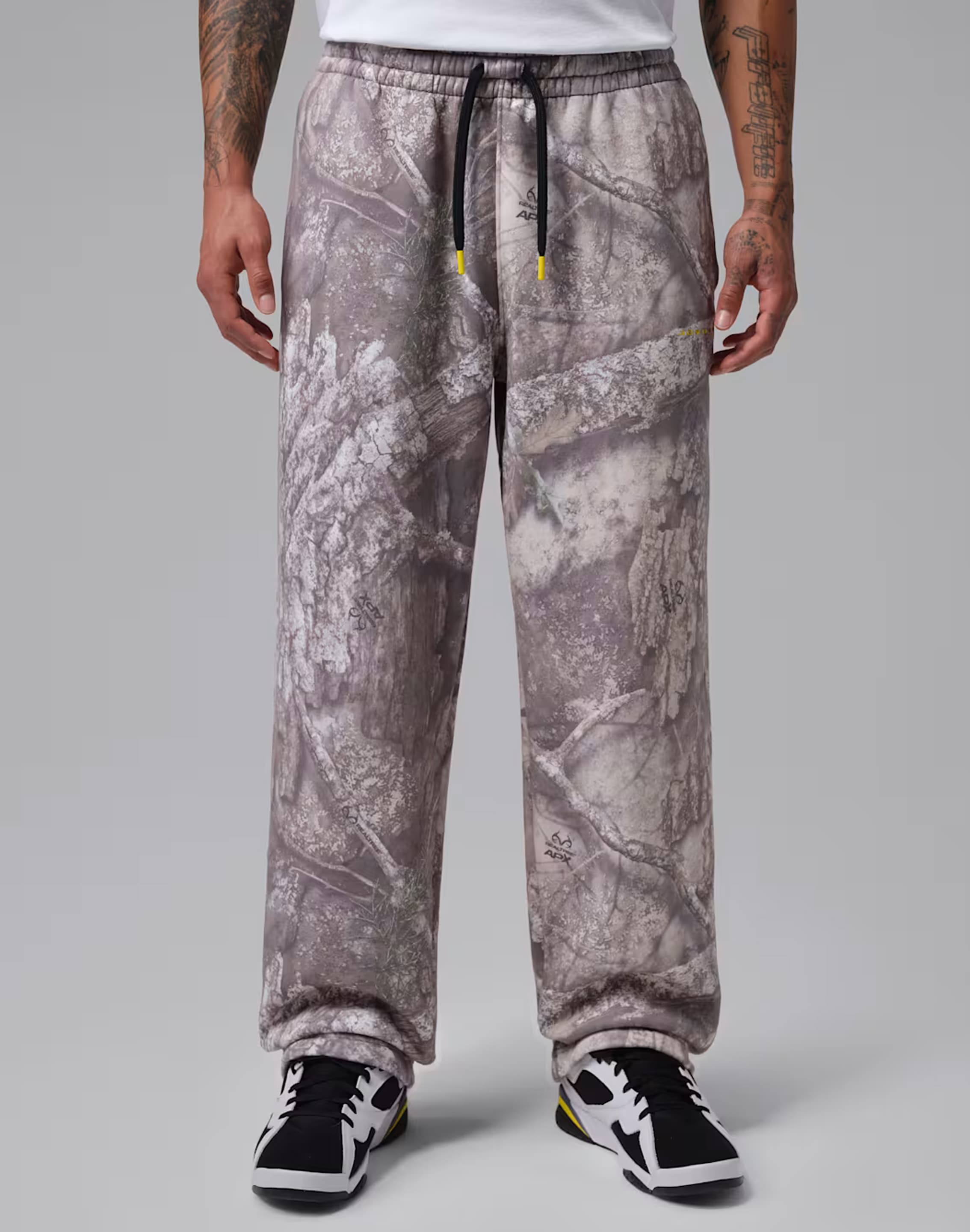 Photo of Jordan Brooklyn Realtree Open-Hem Pants