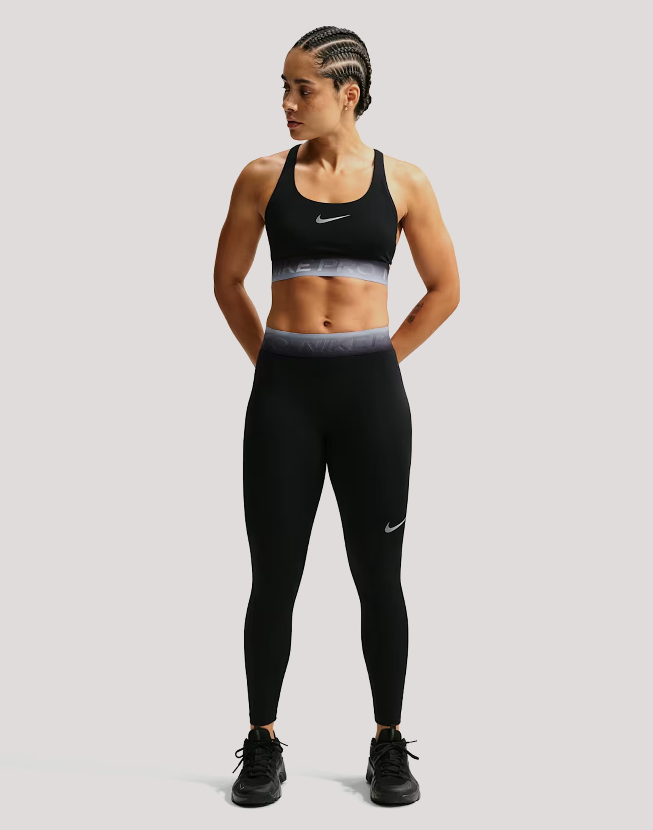 Photo of Nike Pro Mid-Rise 7/8 Leggings