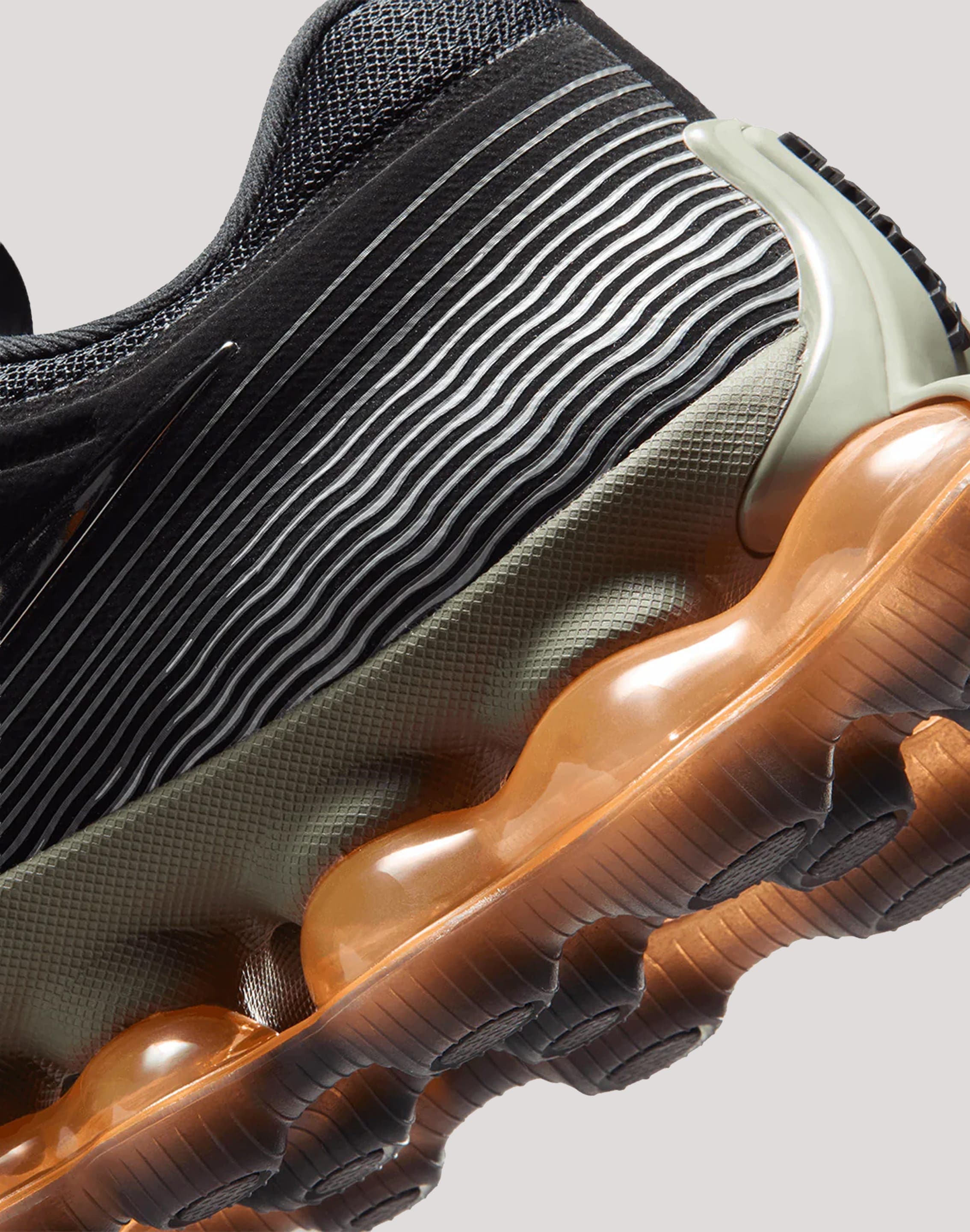 Photo of Nike Air Liquid Max