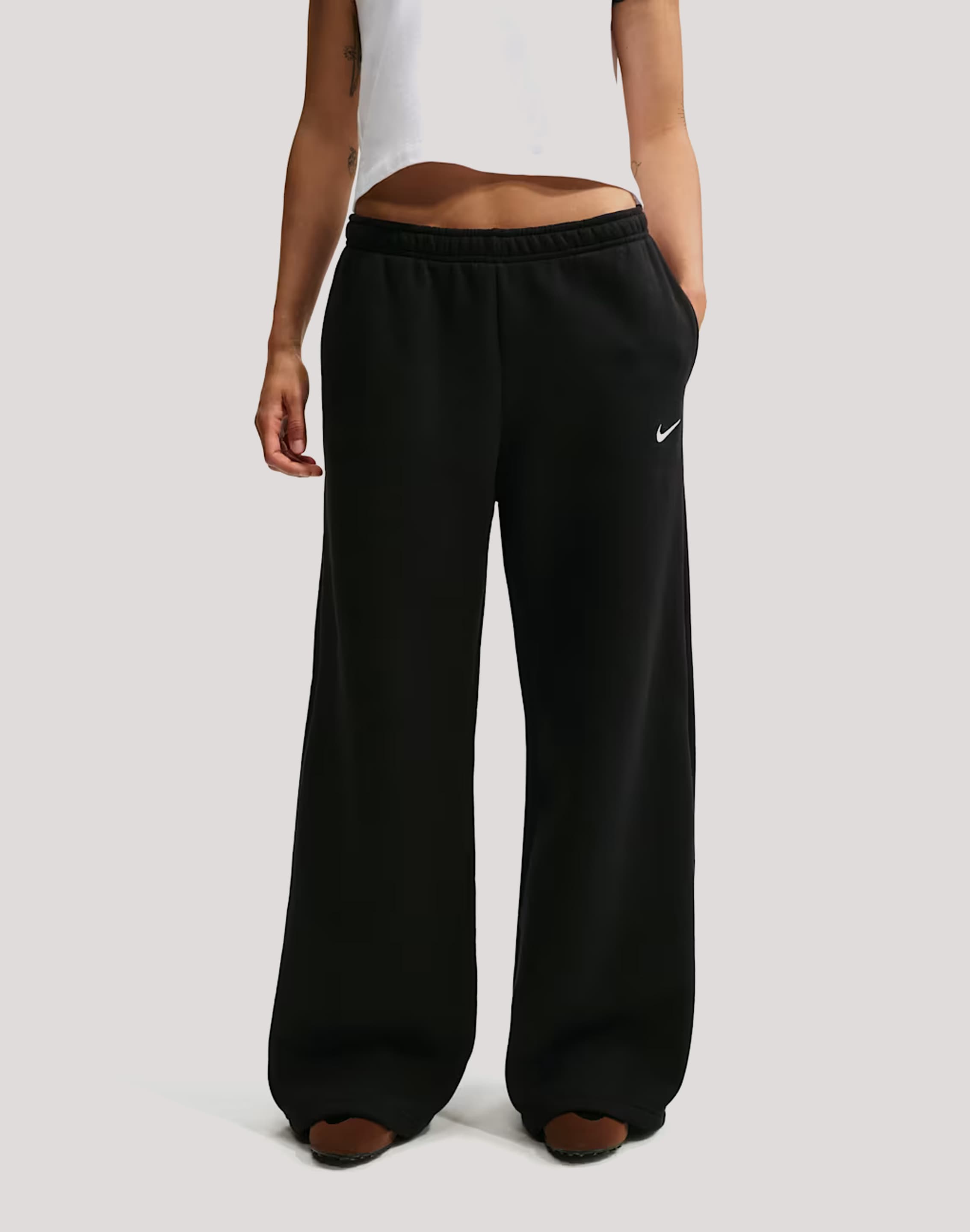 Photo of Nike Mid-Rise Wide-Leg Fleece Pants