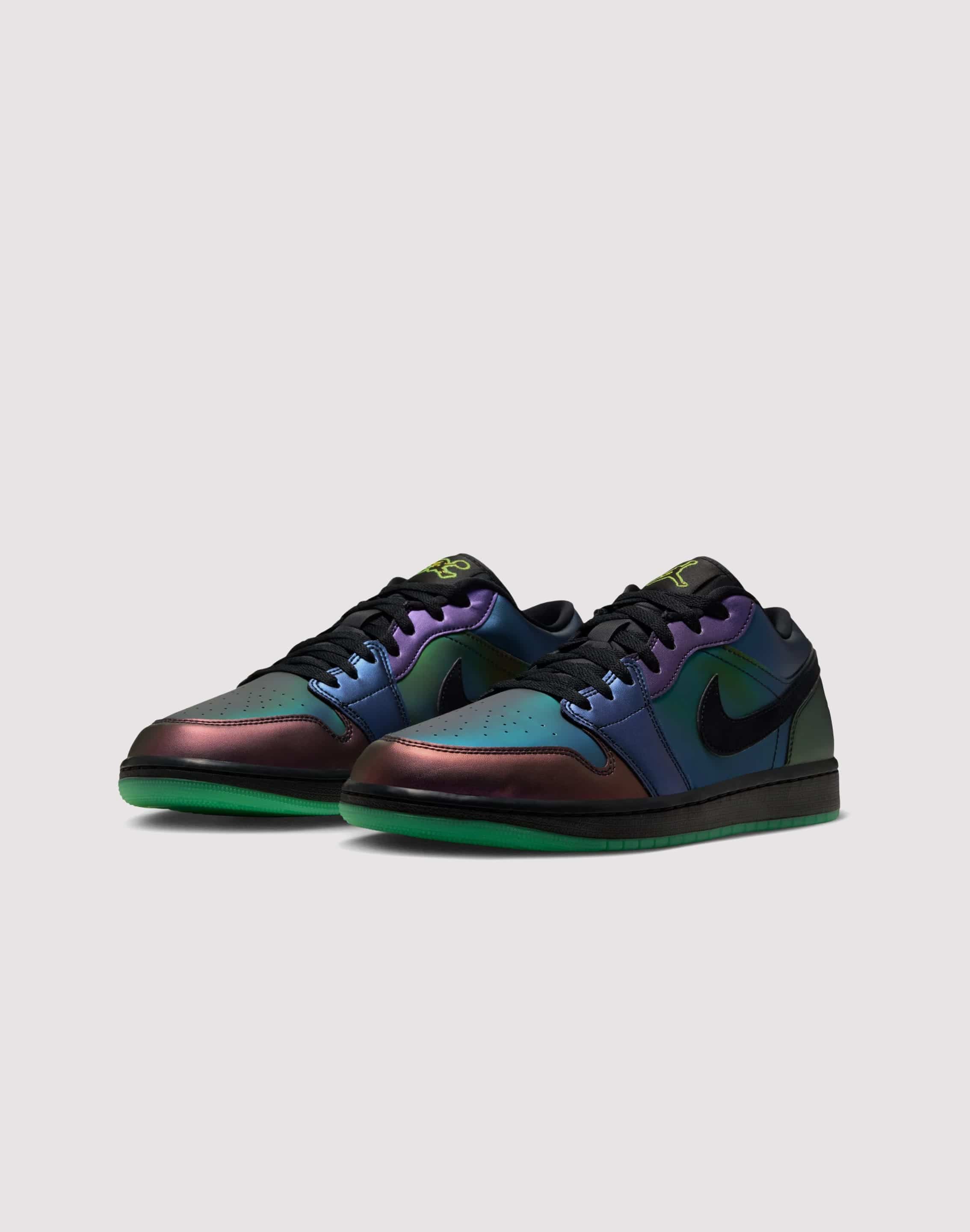 Jordan Air Jordan 1 Low SE 'Magic Ball' Grade-School, image 2 of 2