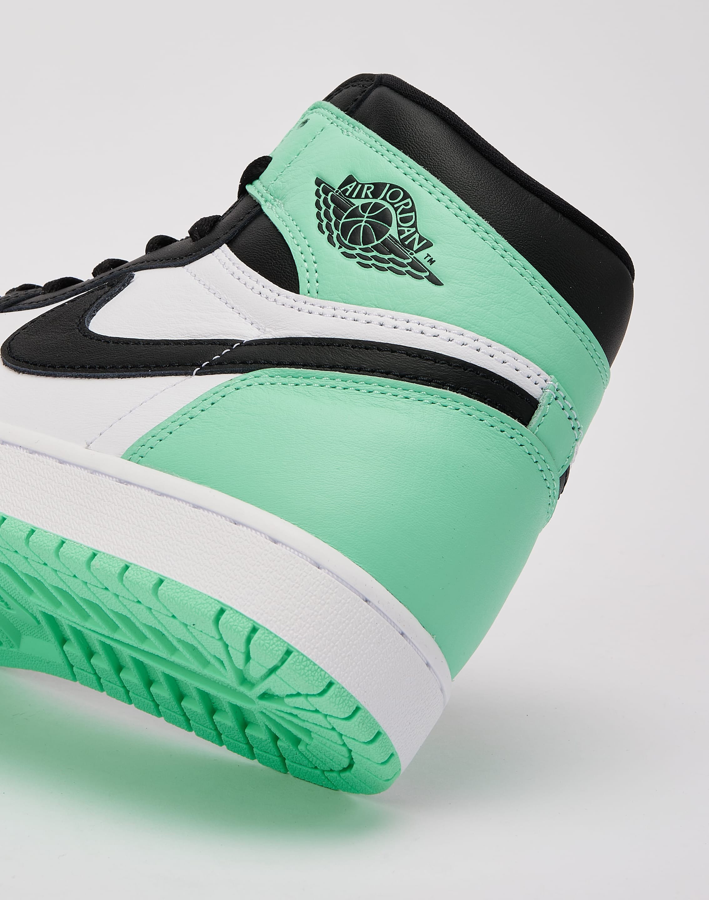 Jordan Air Jordan Retro High OG 'Green Glow' – DTLR