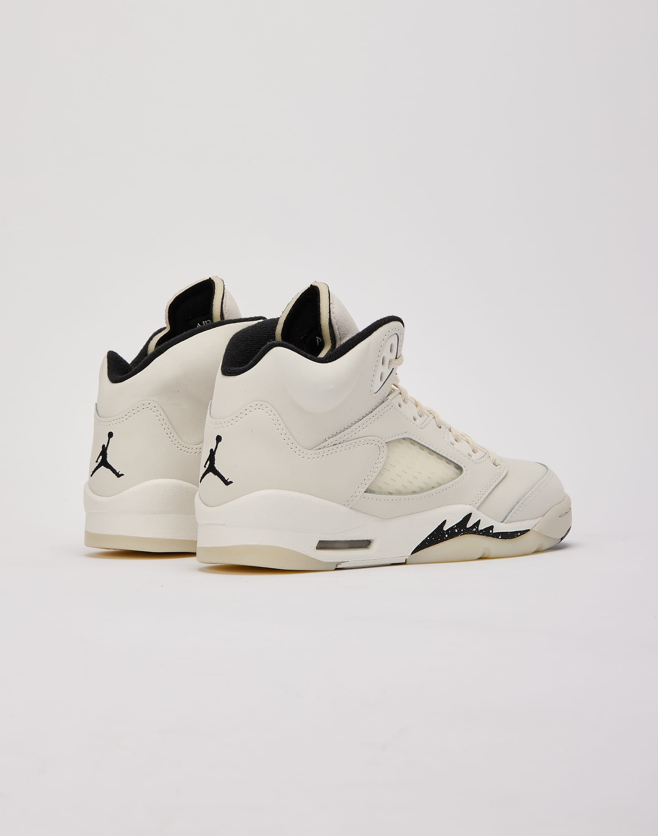 Jordan Air Jordan Retro SE 'Sail' Grade-School – DTLR