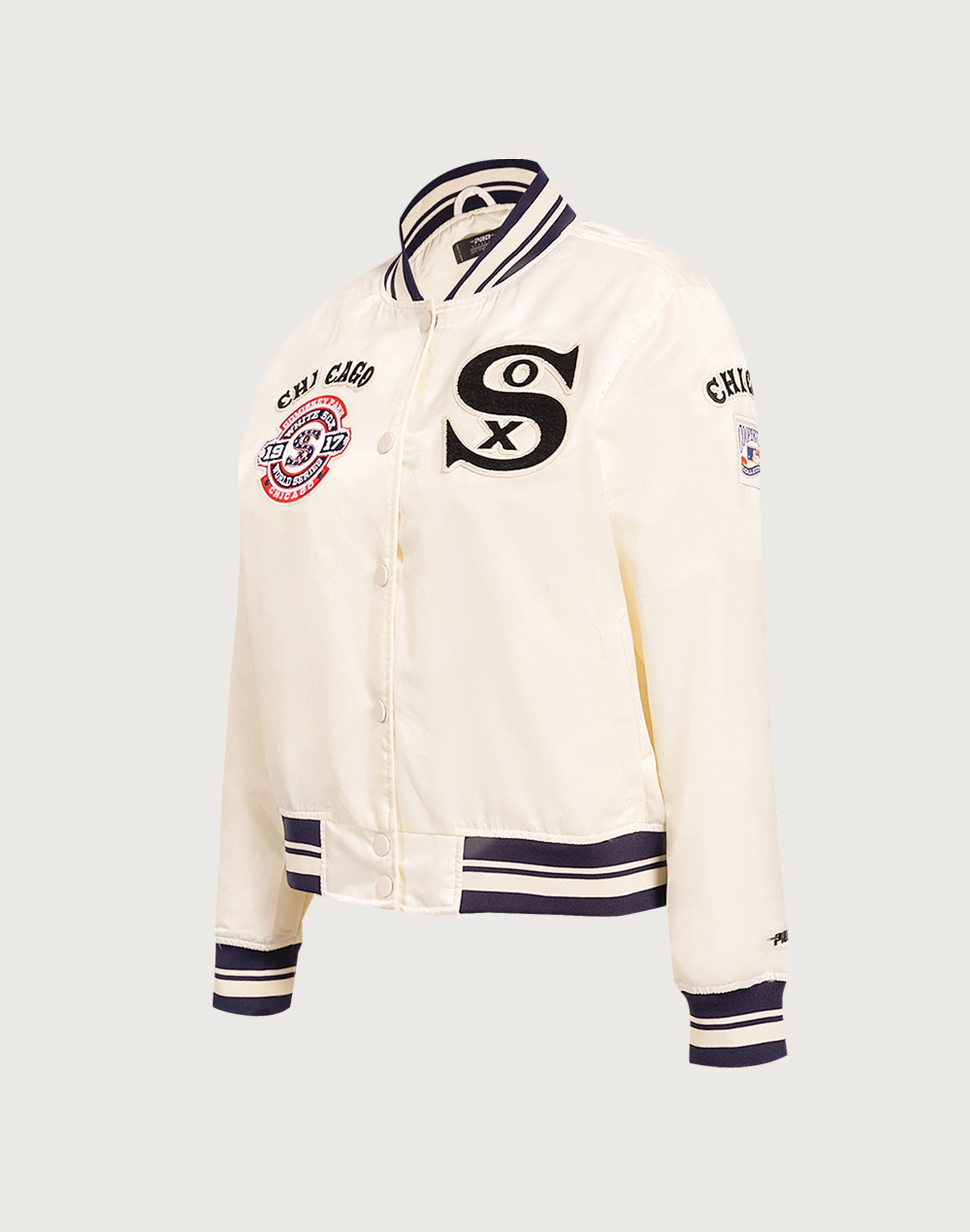 Photo of Pro Standard MLB Chicago White Sox Retro Classic Satin Jacket