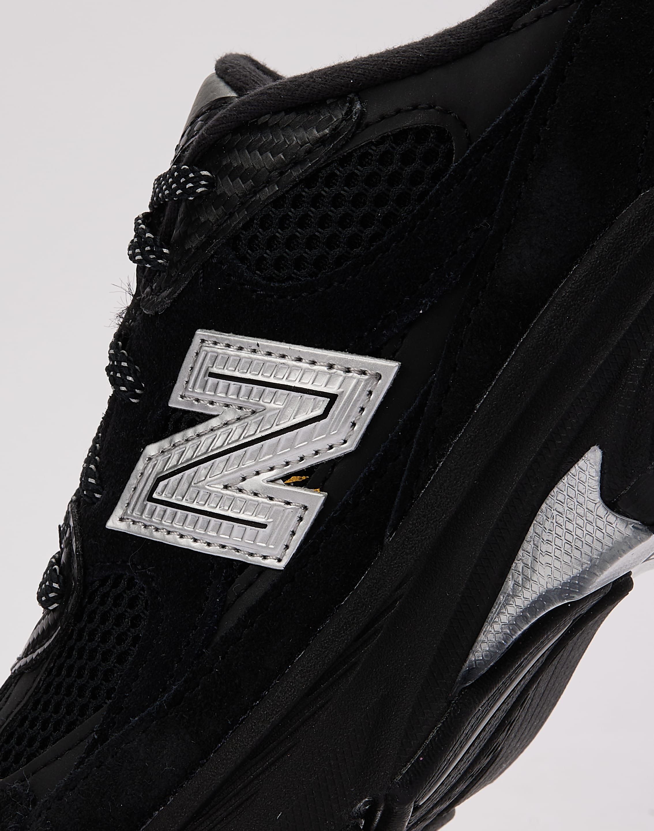 Photo of New Balance 2010 'Carbon' Grade-School