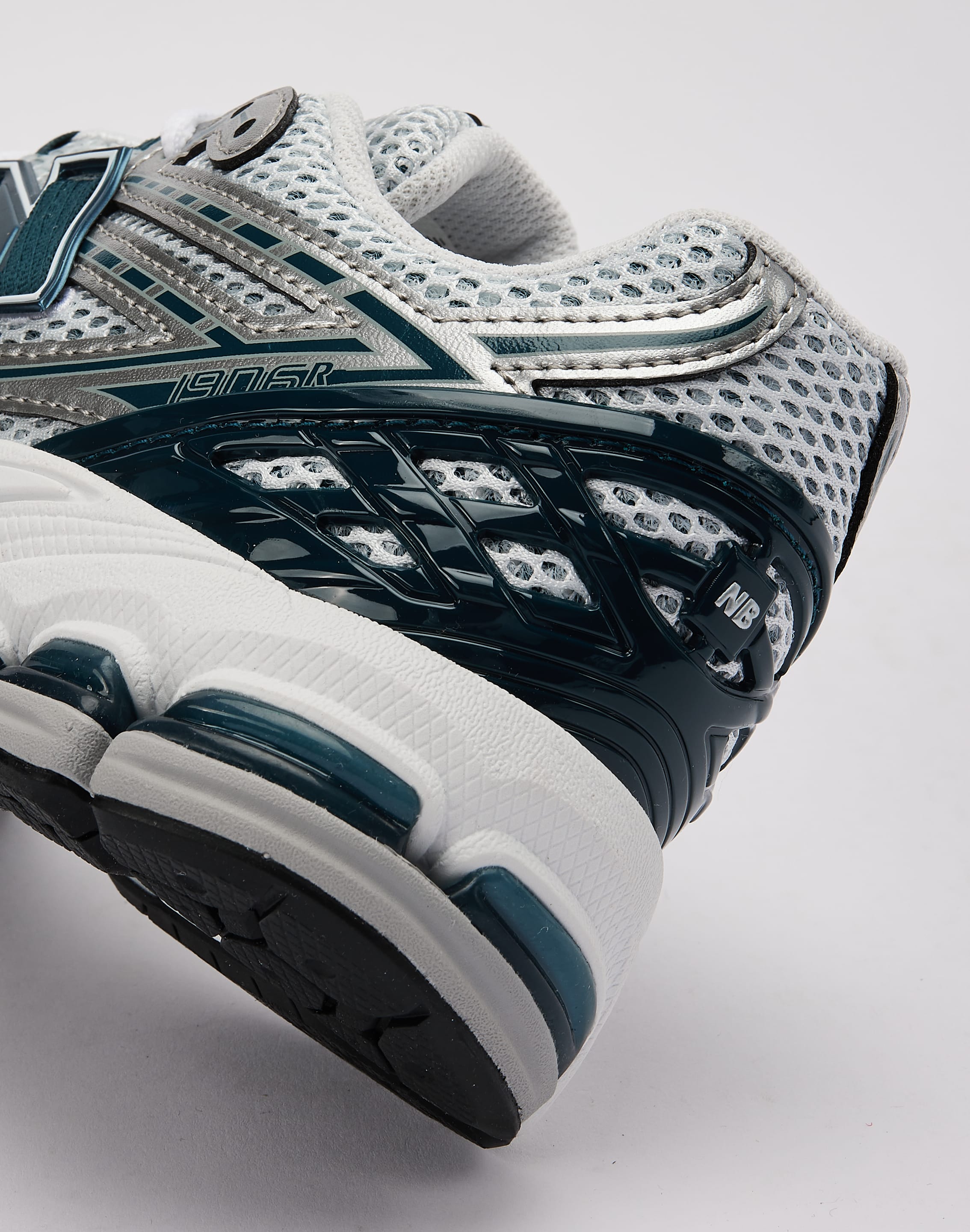 New Balance 1906R Grade-School