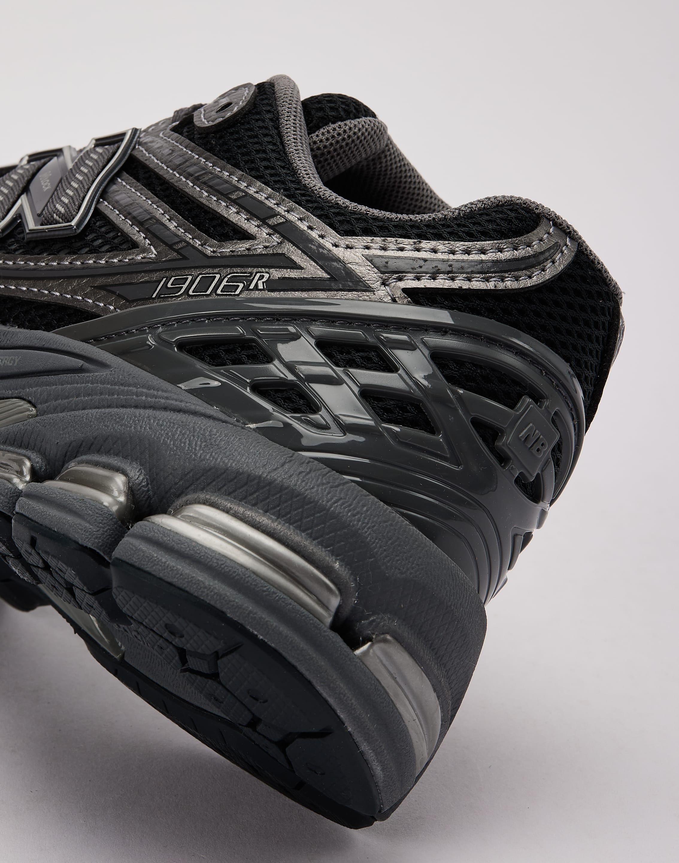 New Balance 1906R Grade-School