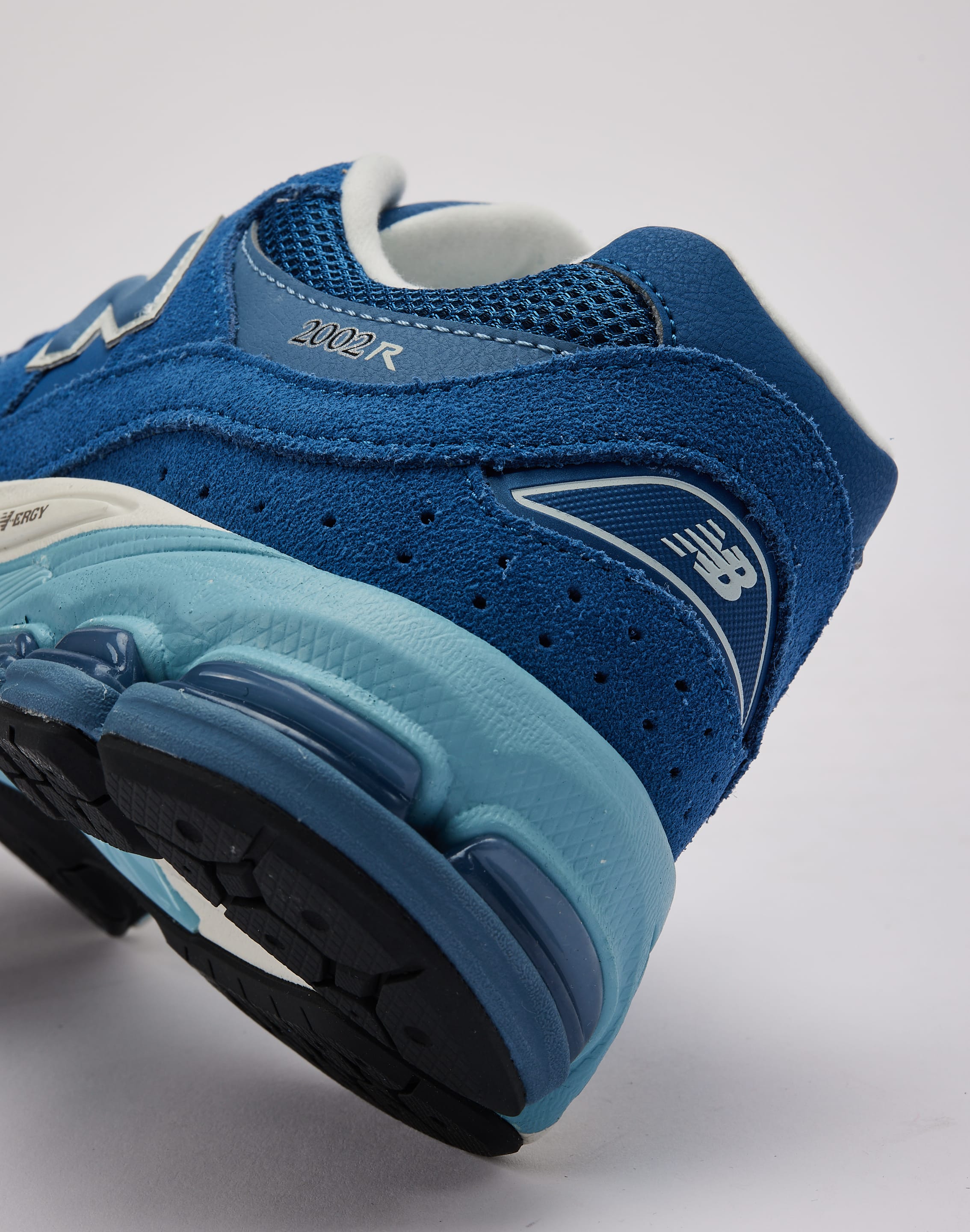 New Balance 2002R Grade-School