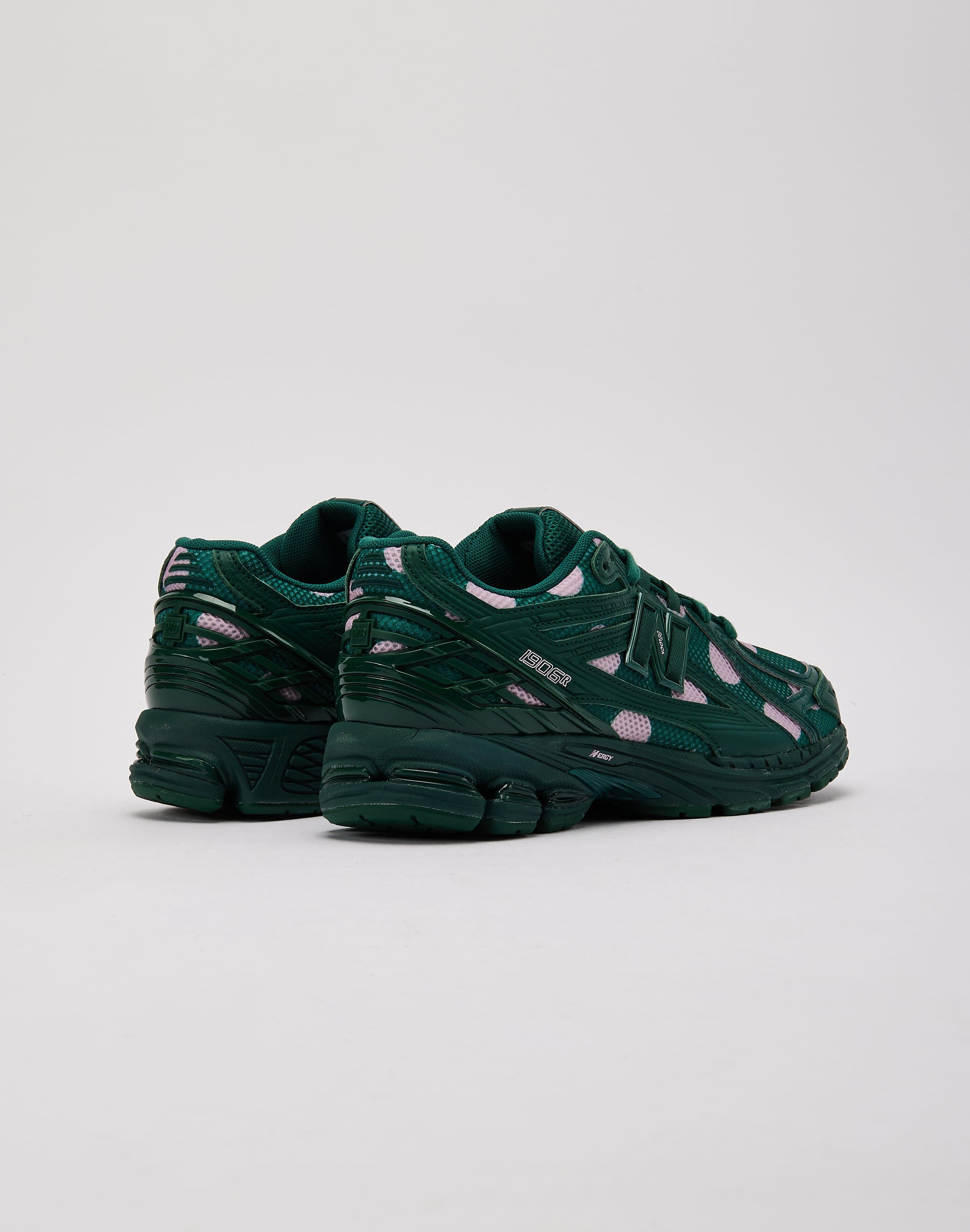 Photo of New Balance 1906R